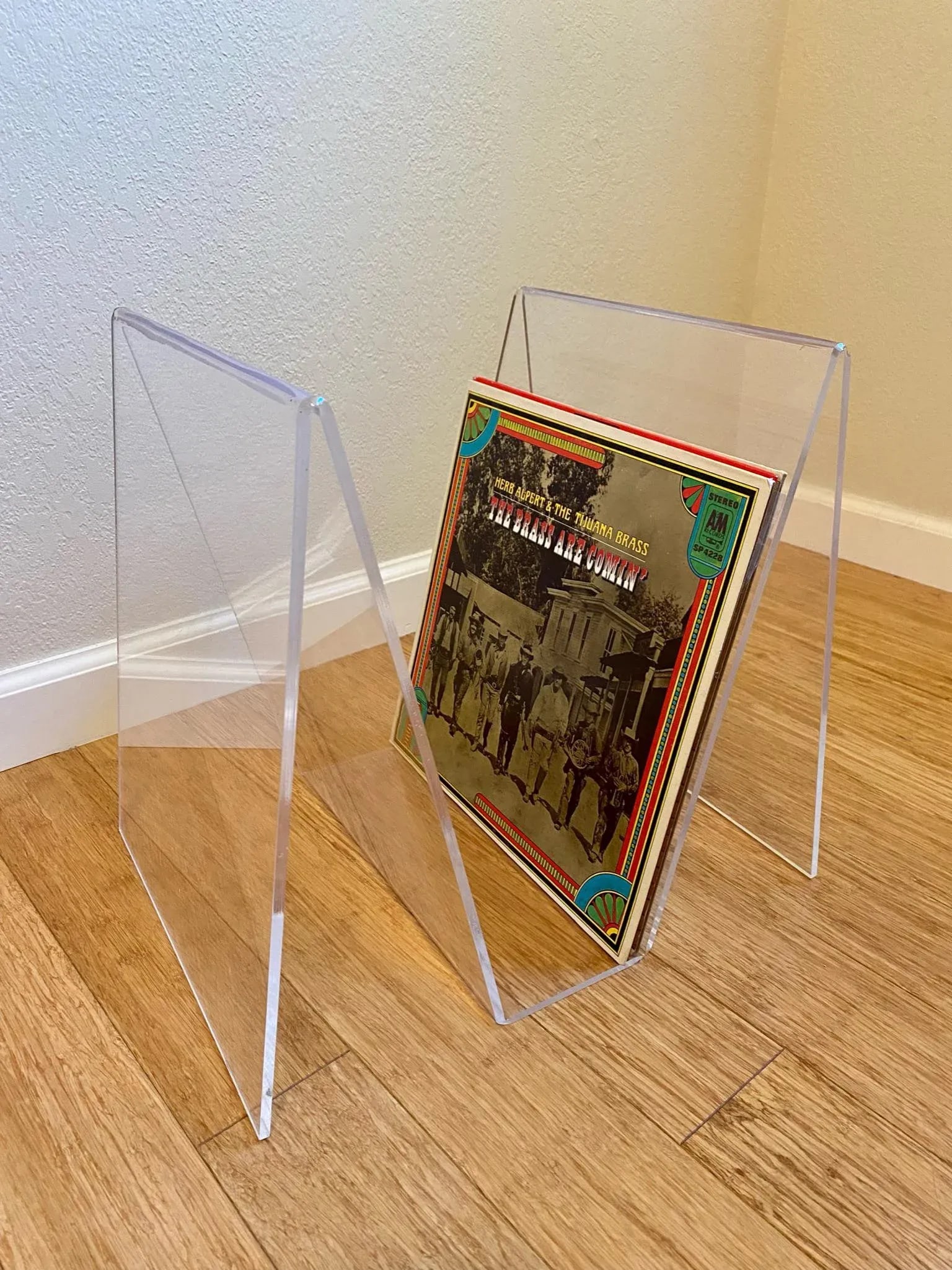 Mid Century Modern Bent Lucite Magazine Rack - 7