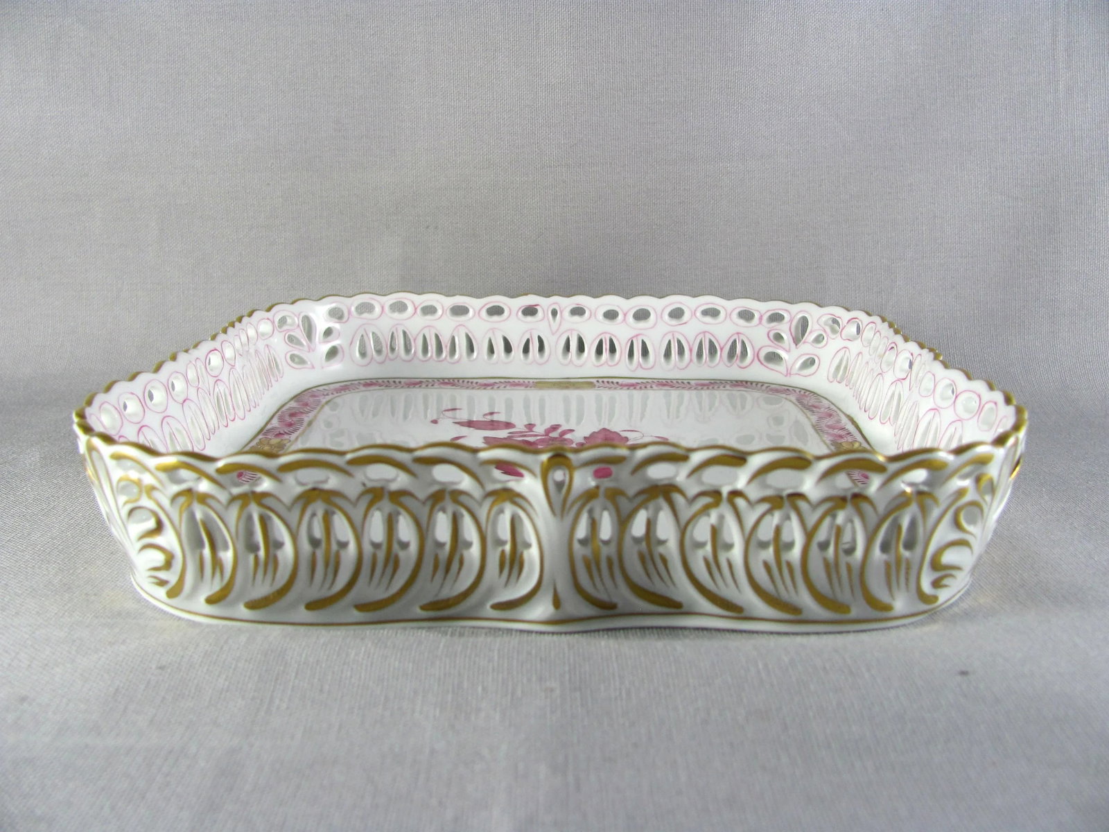 7" Herend Chinese Bouquet Raspberry Square Openwork Gallery Tray - 3