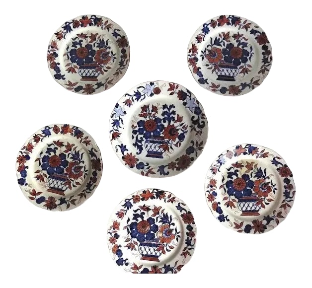 English Creamware Plates - Set of 6: Set of six English creamware plates. 1800 9" Condition: Alterations: Unknown Imperfections: Some Imperfections Condition Notes: good Origin: United Kingdom Materials & Techniques: