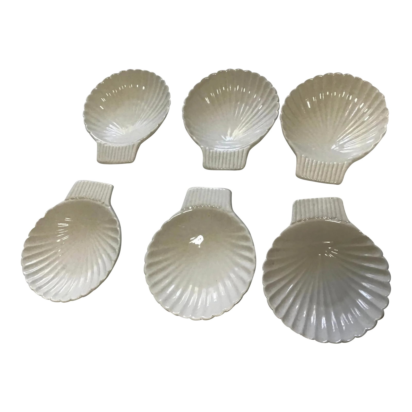 Vintage Shell Plate Hors D'Oeuvres Plates- Set of 6: Vintage Shell plate Hors D'Oeuvres Plates- Set (6) Set of 6 All embossed ovenproof 316 c Calif. USA On bottoms Condition: Alterations: Unknown Imperfections: Some Imperfections Condition Notes: Minor