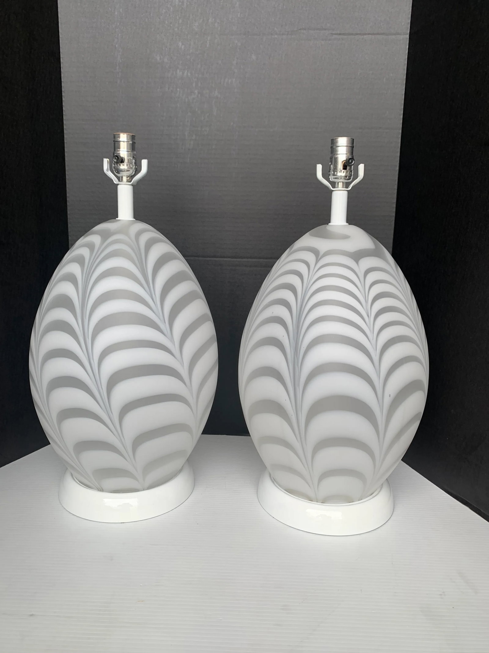 1970s White Murano Table Lamps - a Pair - 2