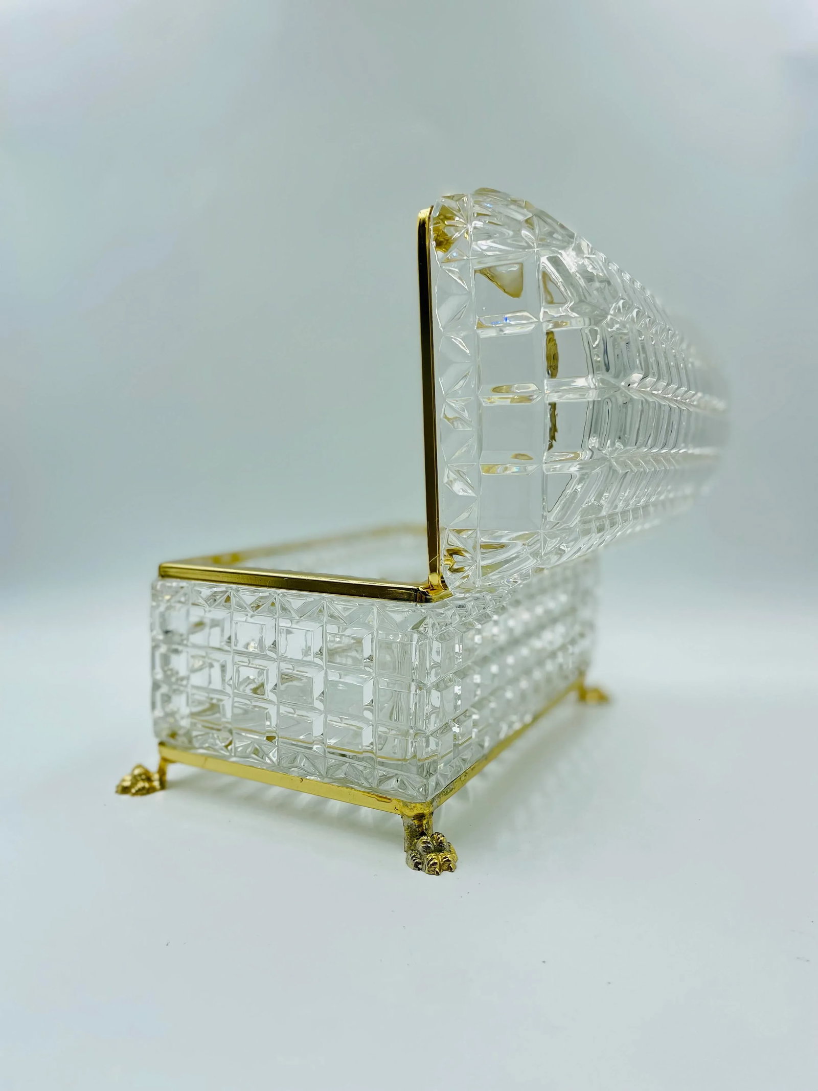 Large Mid 20th Century Domed Crystal & Gold Plated Clawfoot Box - 6
