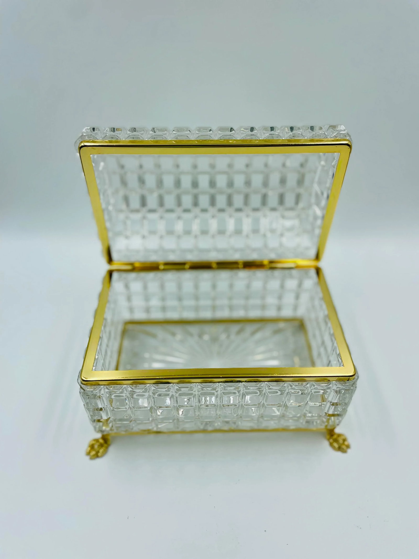 Large Mid 20th Century Domed Crystal & Gold Plated Clawfoot Box - 8