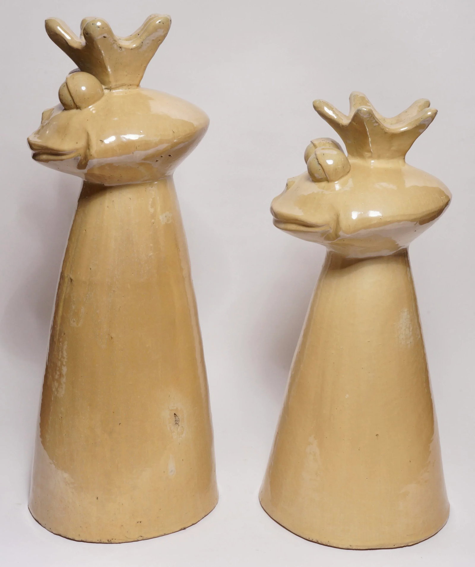 Vintage King Frog Garden Statues - Set of 2 - 10
