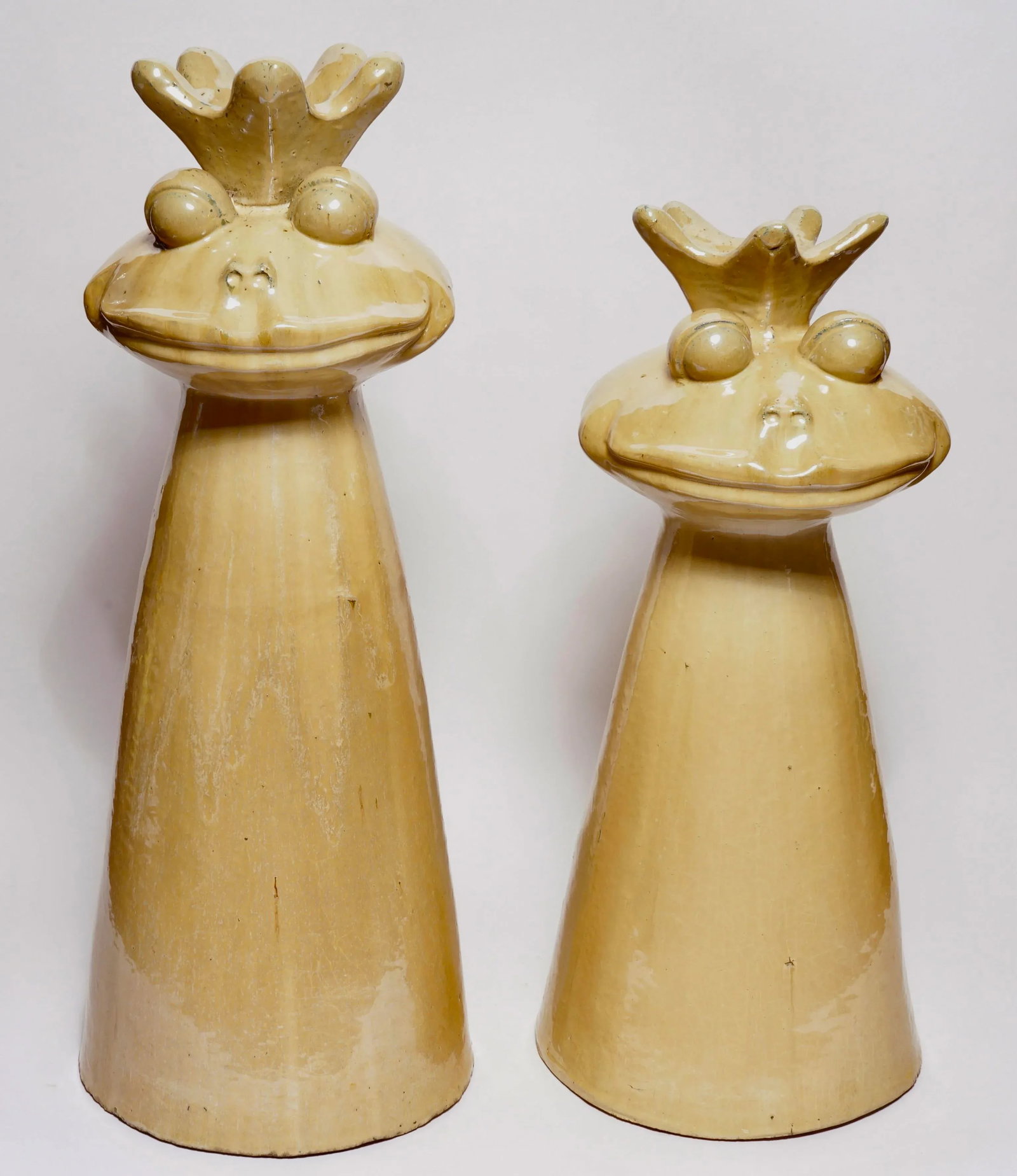 Vintage King Frog Garden Statues - Set of 2 - 12