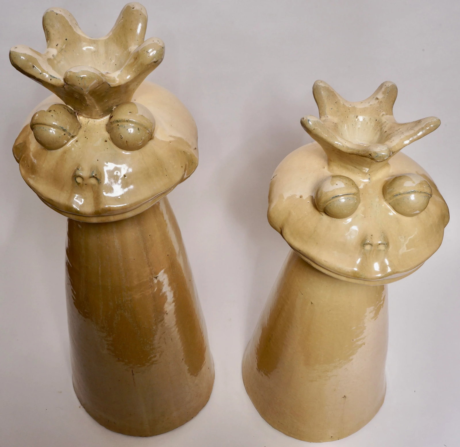 Vintage King Frog Garden Statues - Set of 2 - 9