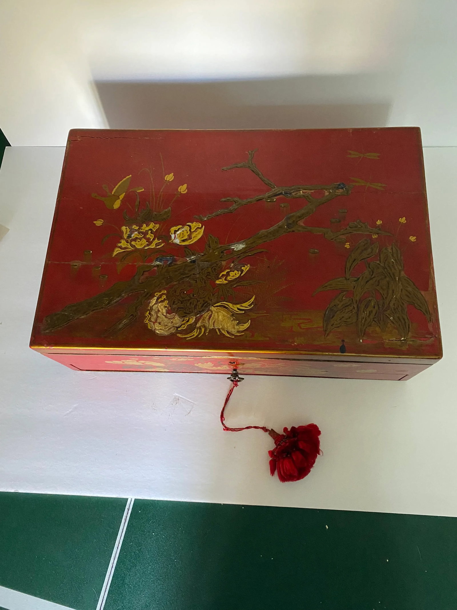 Late 19th Century Antique Red Lacquer Sewing Box - 5