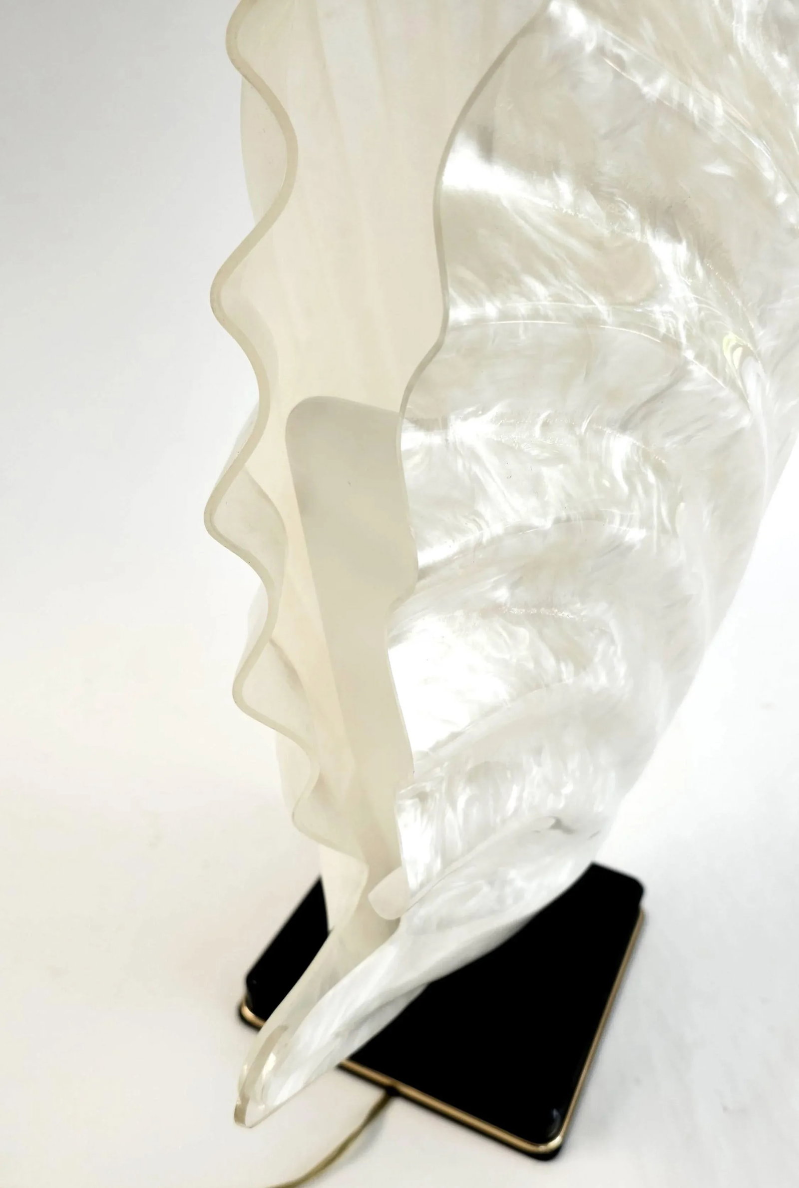 Vintage Sea Shell Shaped Rougier Acrylic Table Lamp - 9