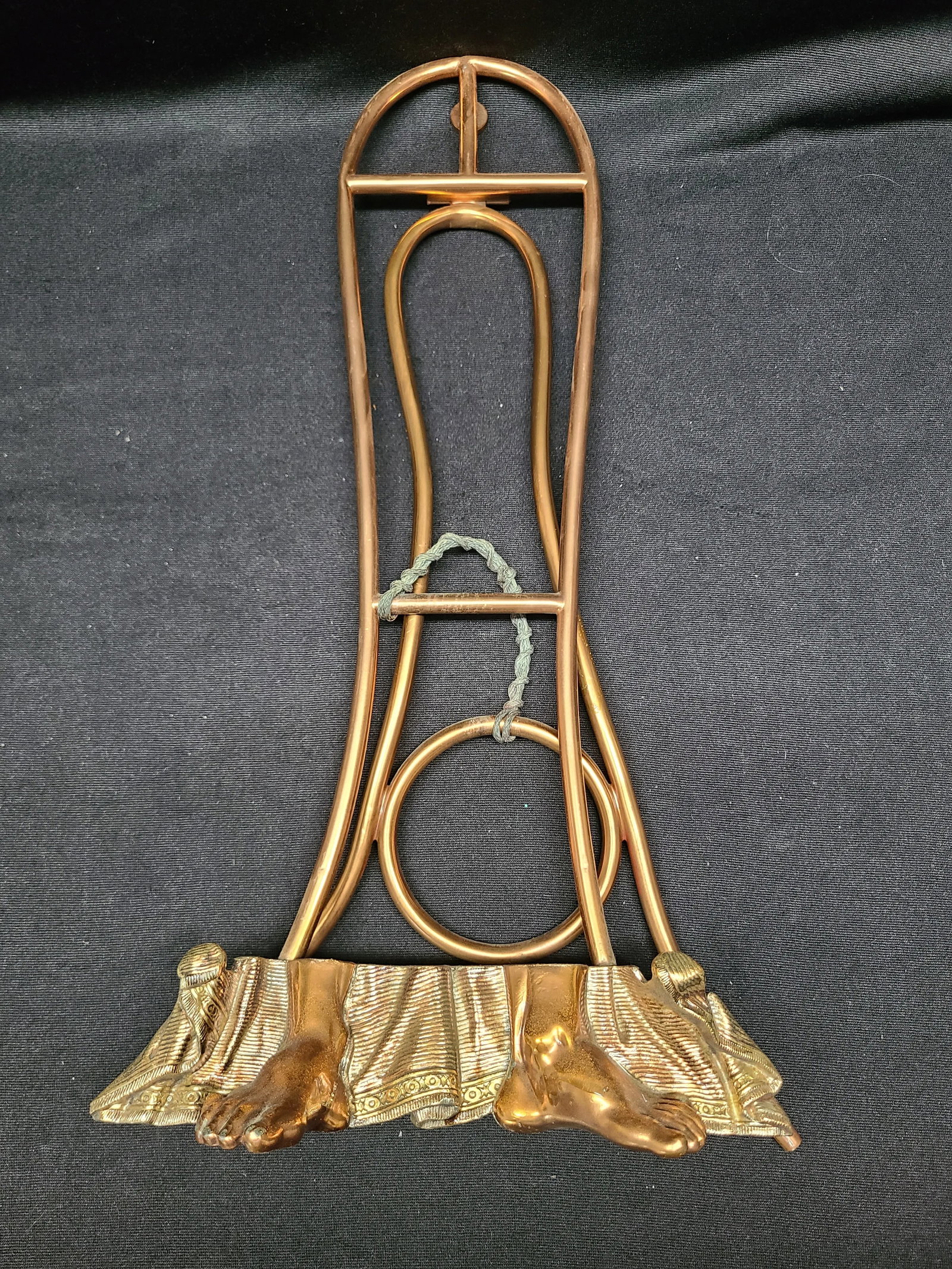 Late 19th Century Native Woman Mirror and Frame 9931 by Meriden Brittania Co. - 10
