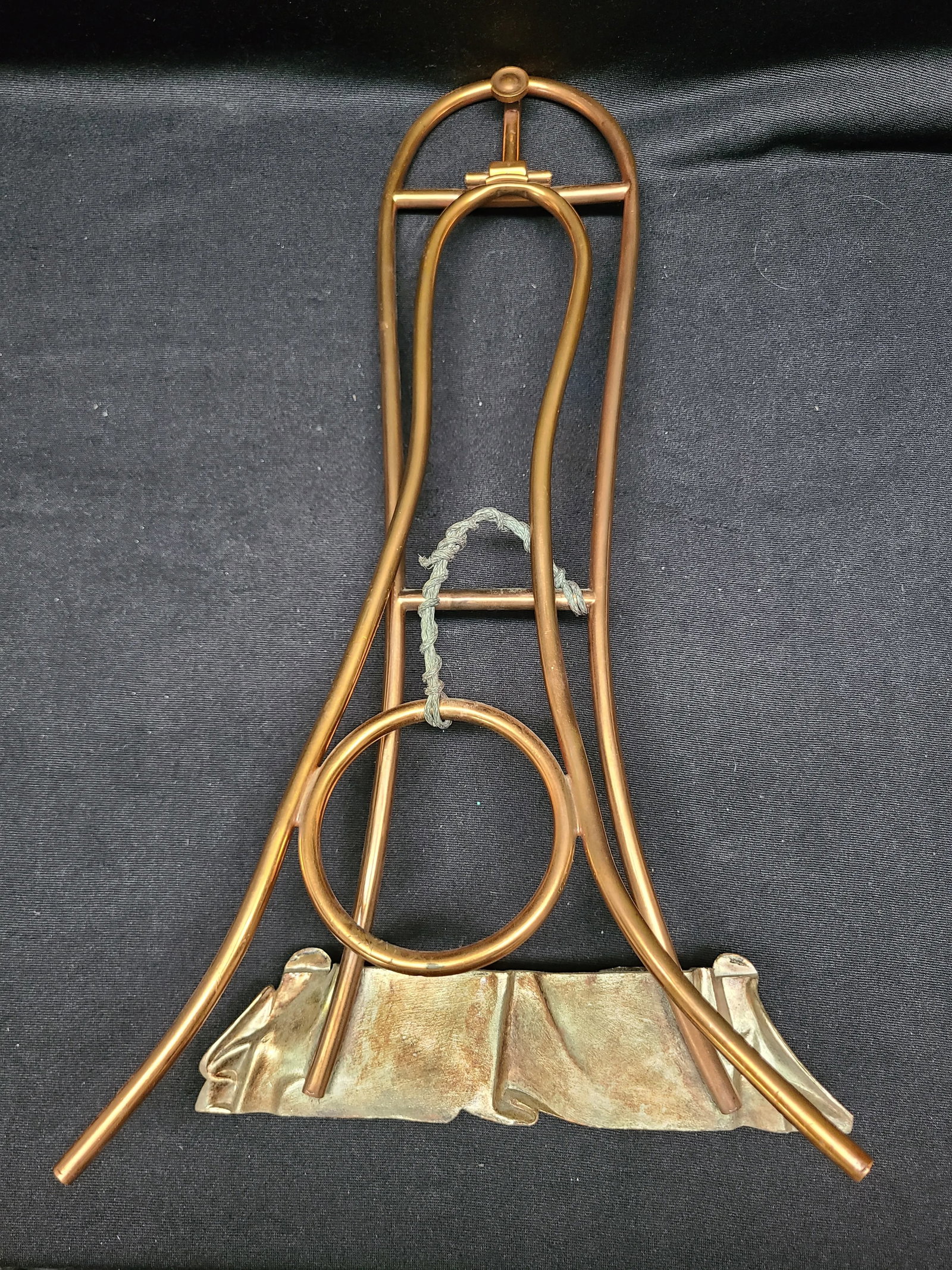 Late 19th Century Native Woman Mirror and Frame 9931 by Meriden Brittania Co. - 11