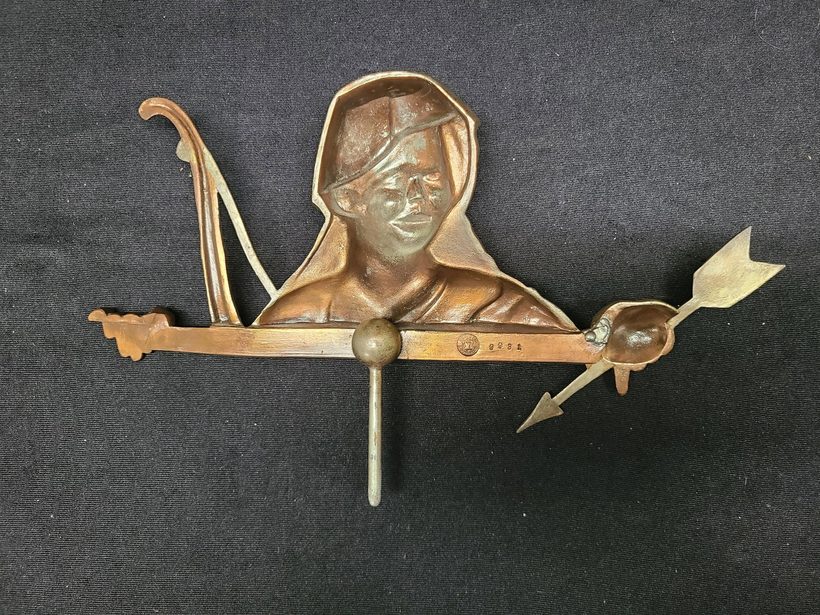 Late 19th Century Native Woman Mirror and Frame 9931 by Meriden Brittania Co. - 6