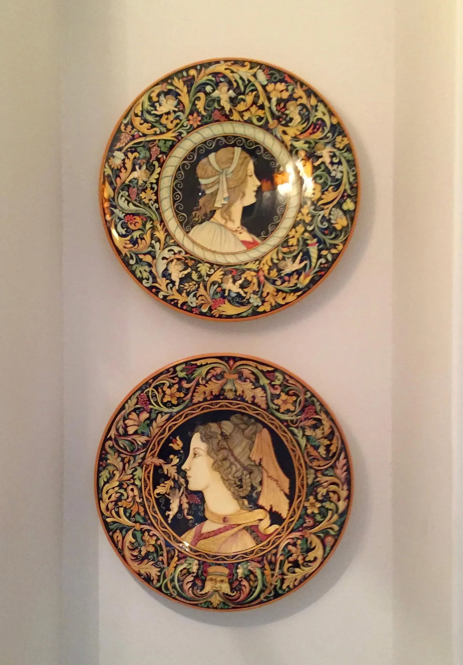 Giacomini Hand Painted Black Ceramic Platter - 3