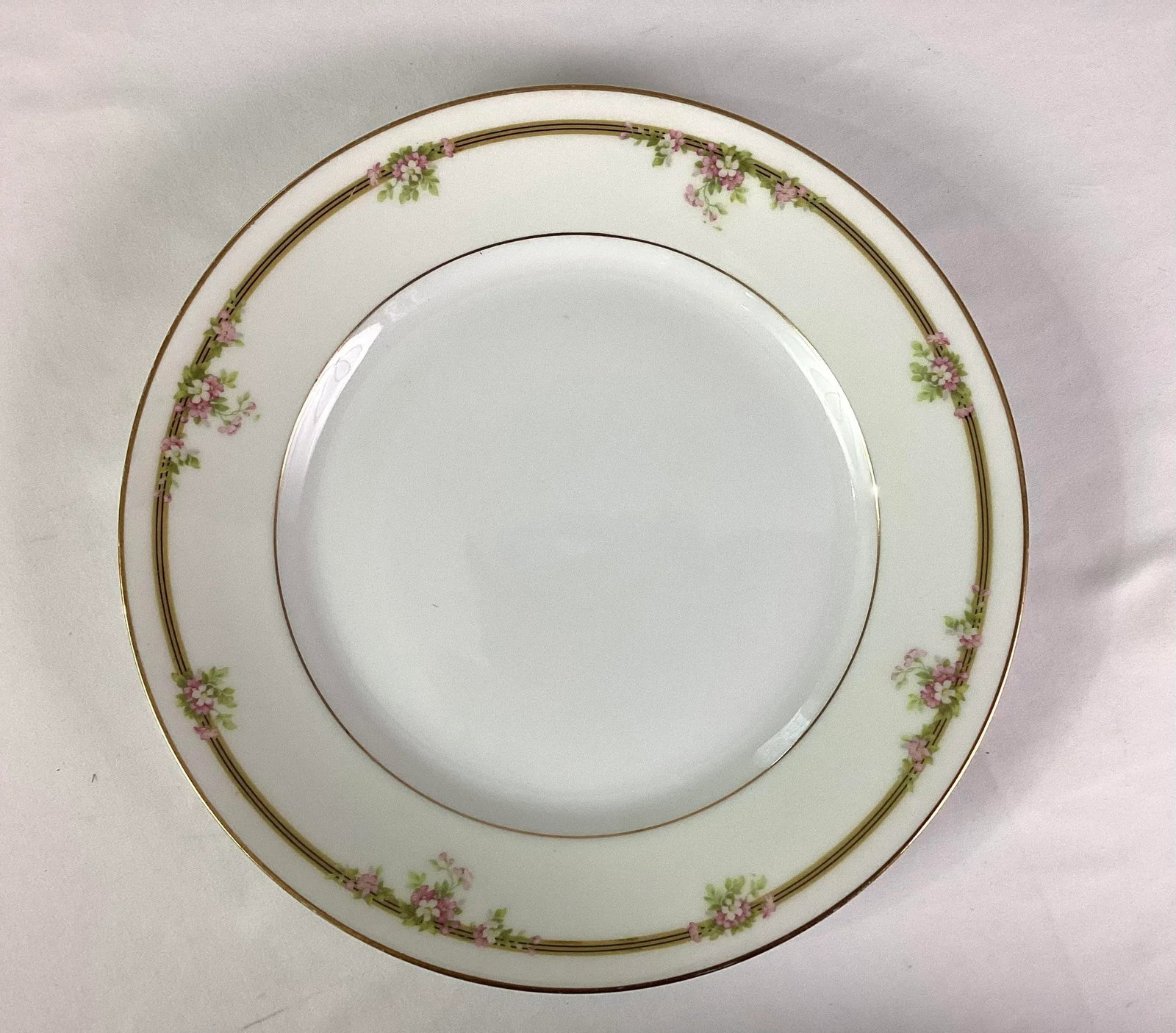 Late 19th Century Imperial Crown China Austria Dinnerware Service for Twelve- 75 Pieces - 11