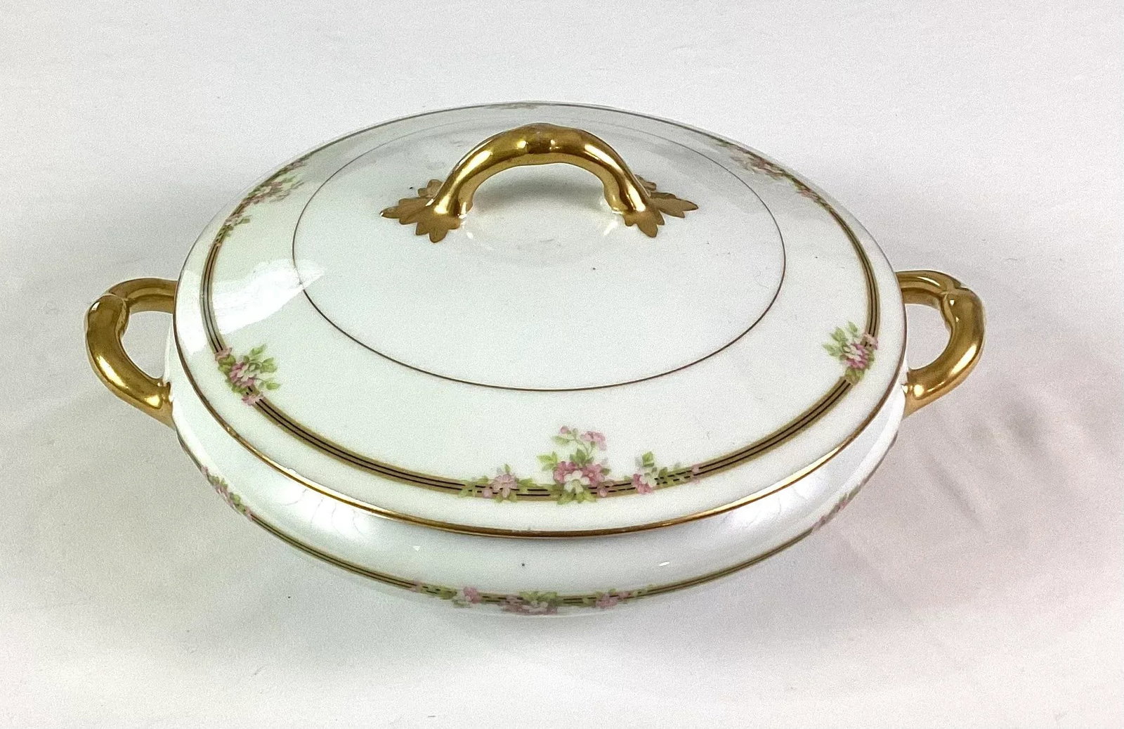 Late 19th Century Imperial Crown China Austria Dinnerware Service for Twelve- 75 Pieces - 5