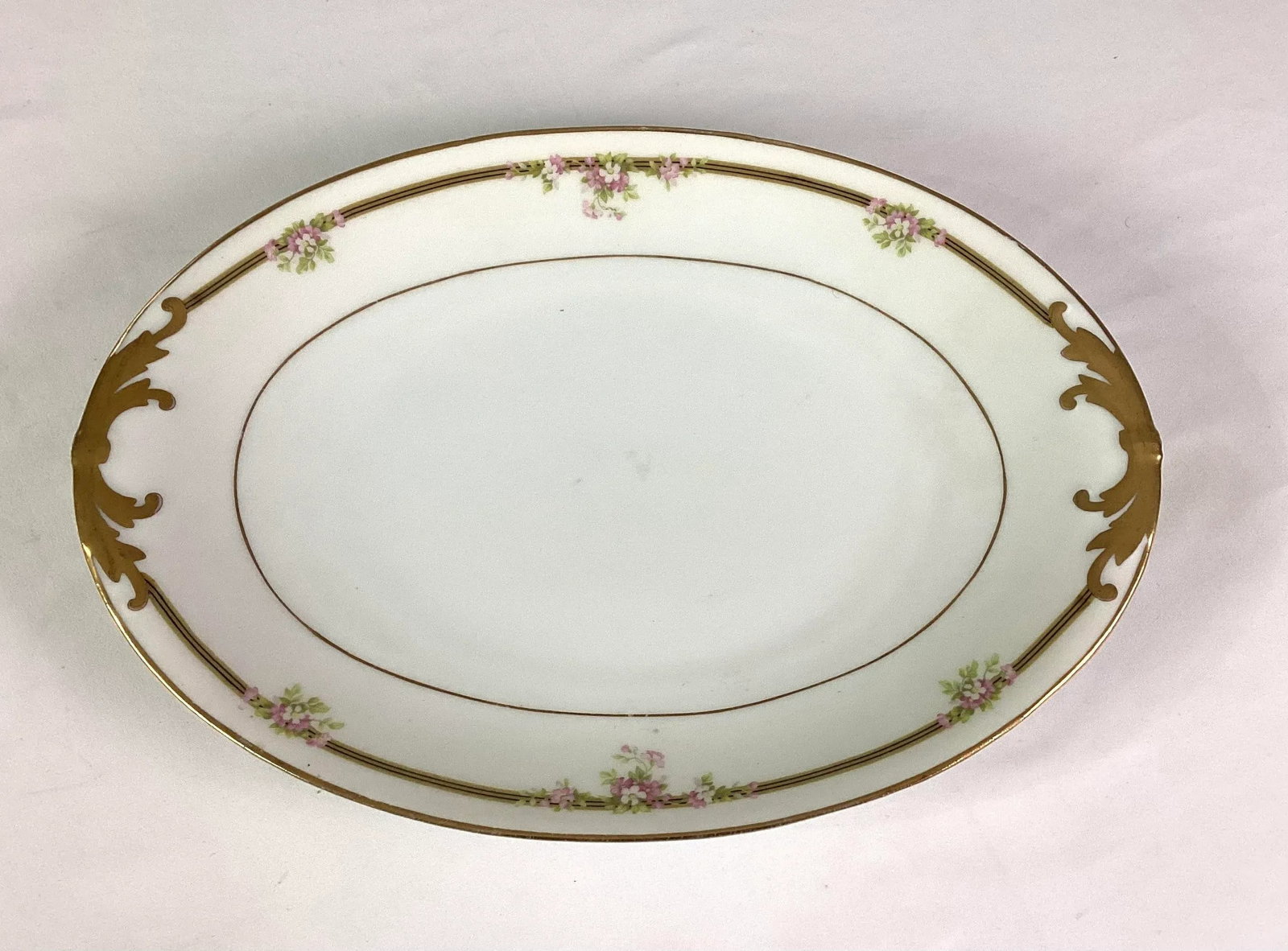 Late 19th Century Imperial Crown China Austria Dinnerware Service for Twelve- 75 Pieces - 6