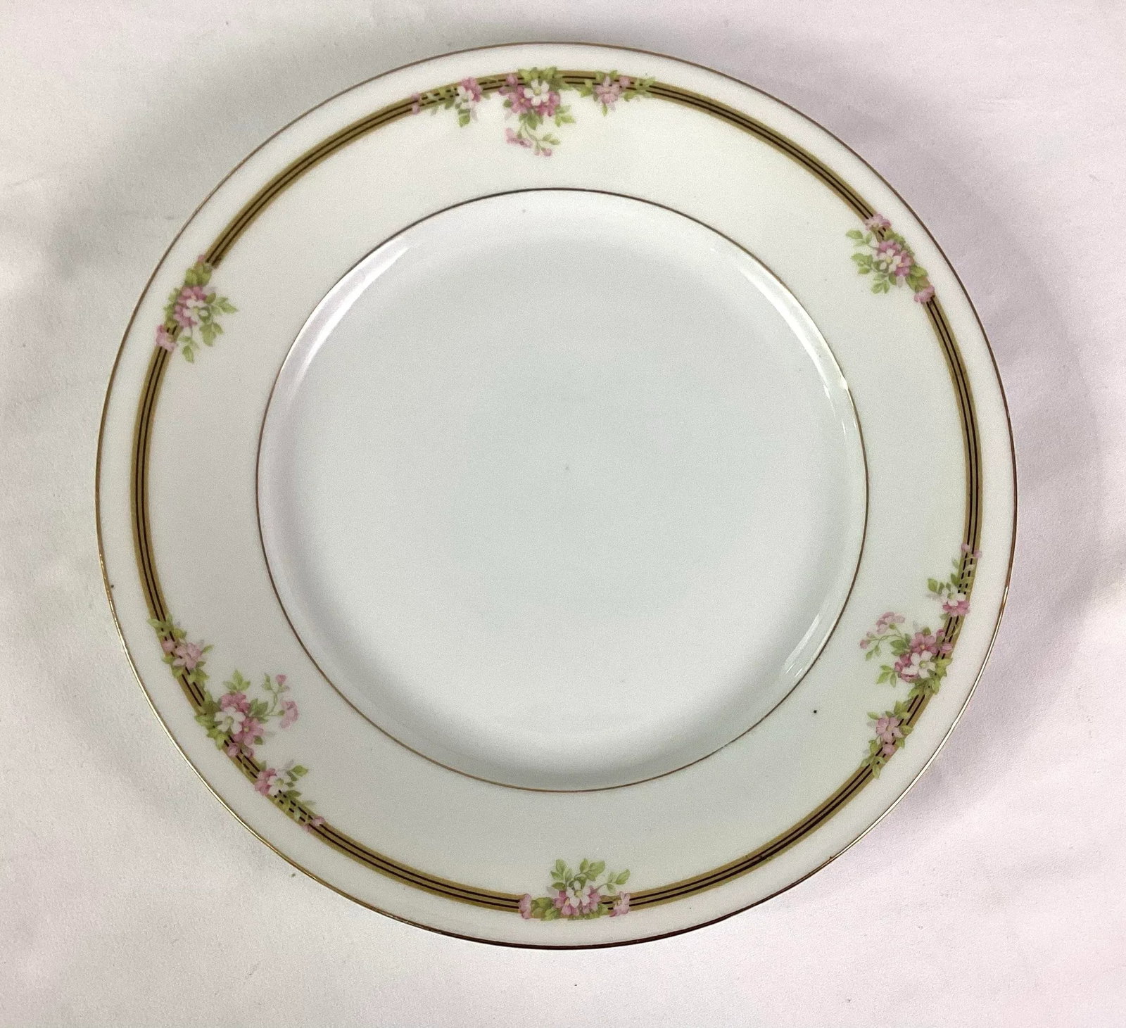 Late 19th Century Imperial Crown China Austria Dinnerware Service for Twelve- 75 Pieces - 9