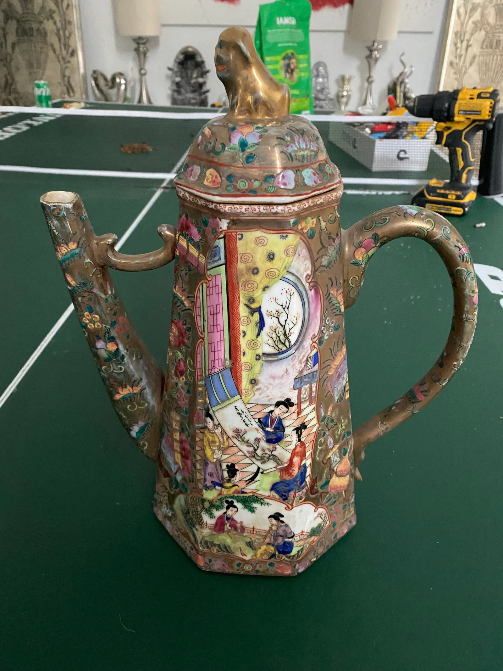 1950s Large Rose Medallion Chinese Export Tea Pot - 2