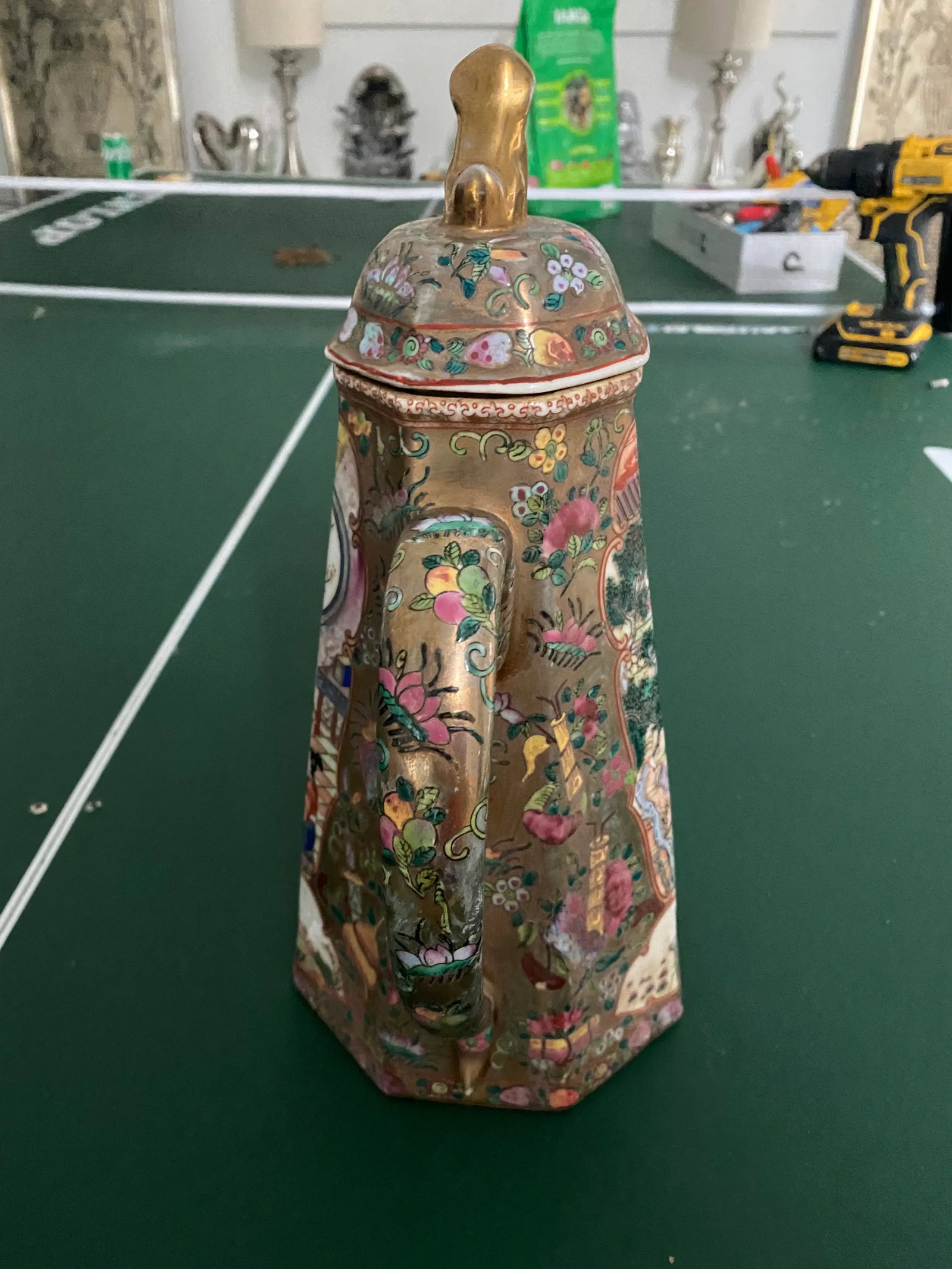 1950s Large Rose Medallion Chinese Export Tea Pot - 3