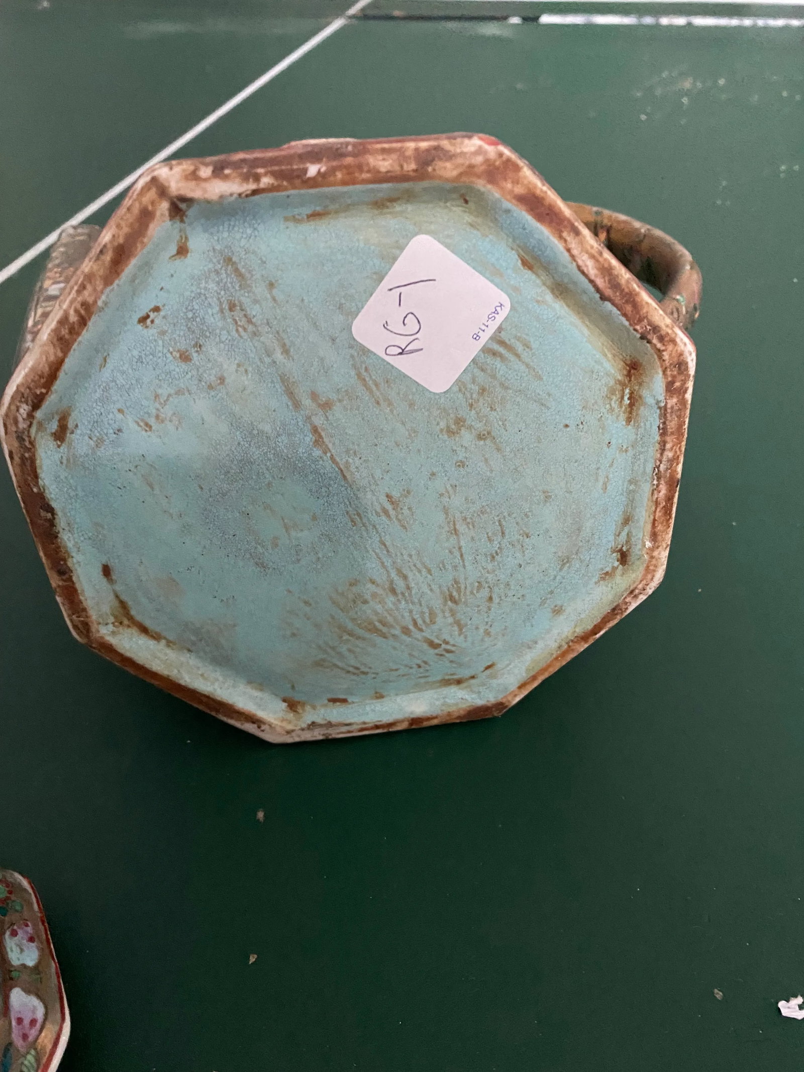 1950s Large Rose Medallion Chinese Export Tea Pot - 4