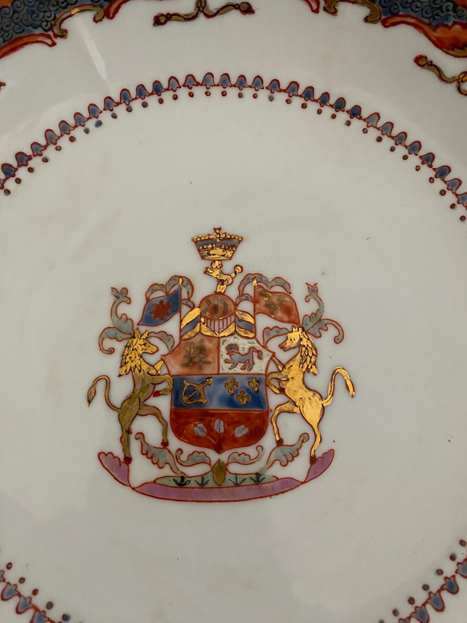Pair of 1980s Chinese Export Armorial Bowls - 6