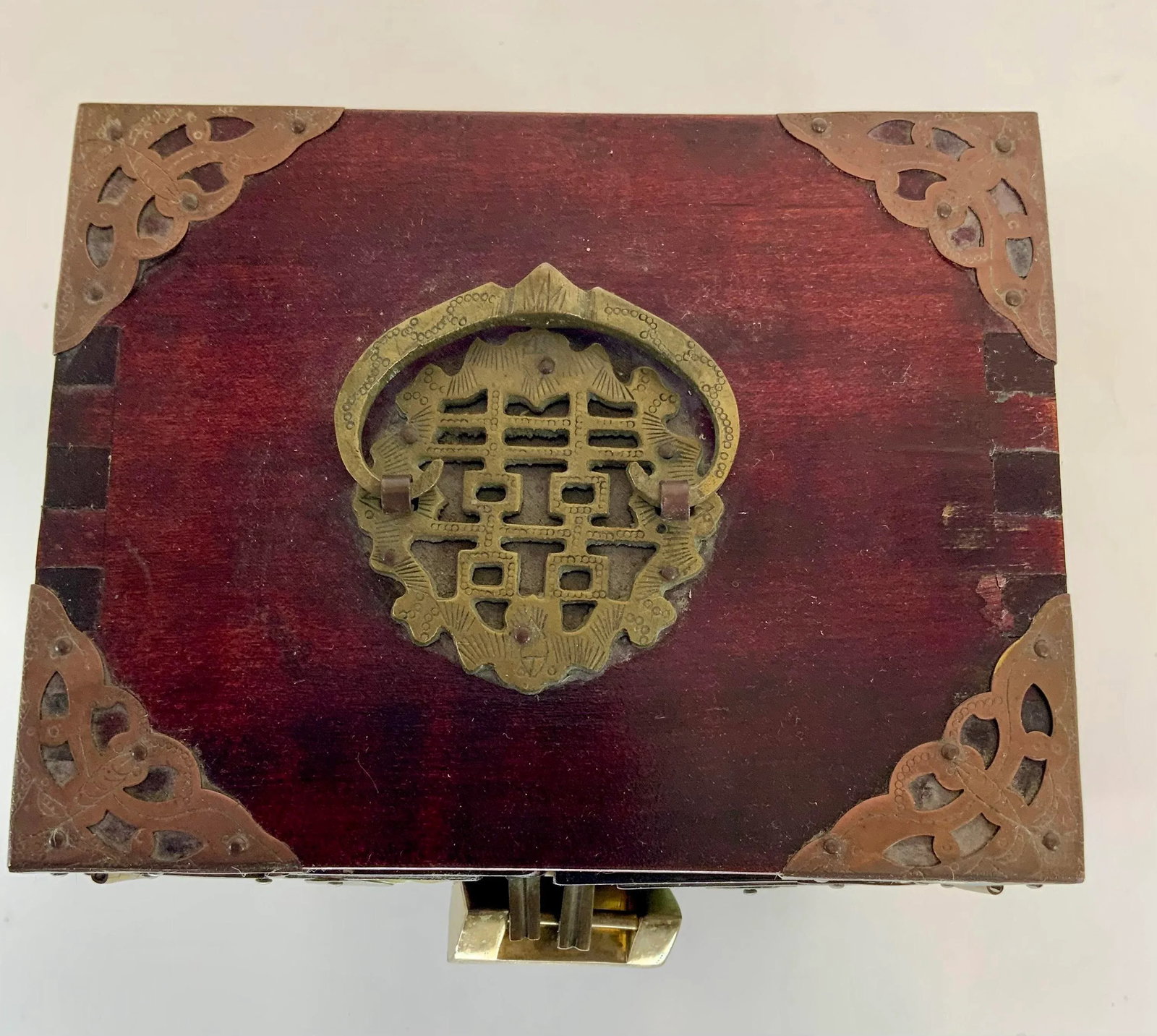 Vintage Chinese Jewelry Box With Carved Hardstone Inserts and Brass Hardware - 5