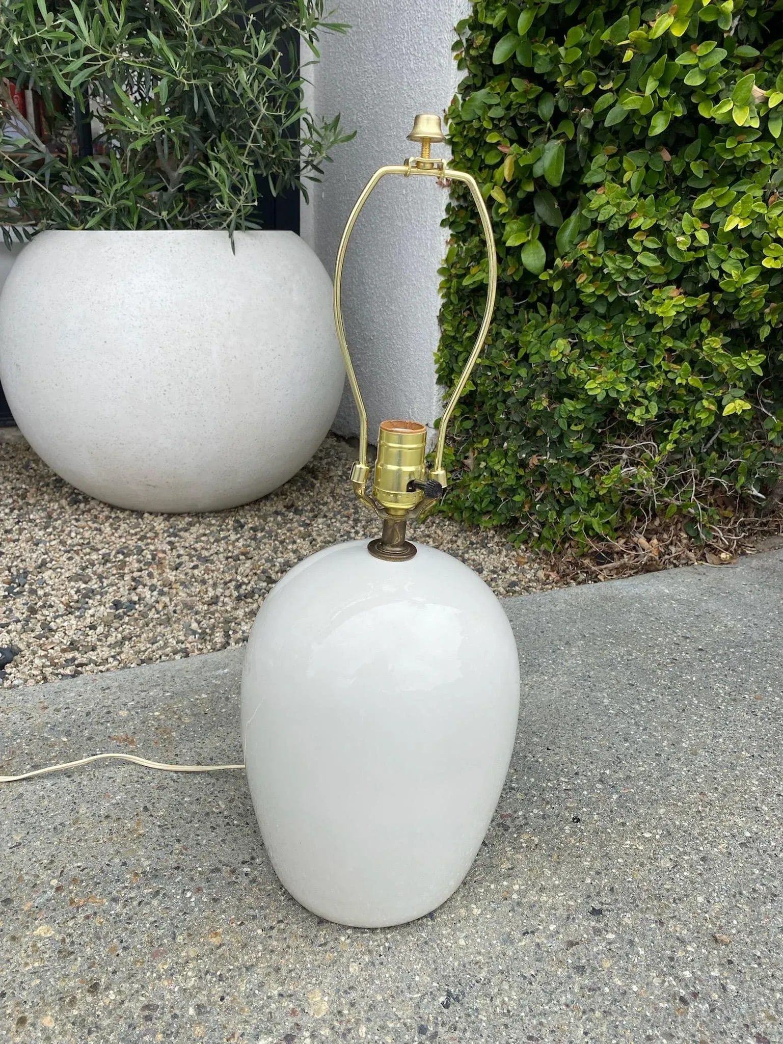 Vintage Ceramic Lamp With Pleated Shade - 5