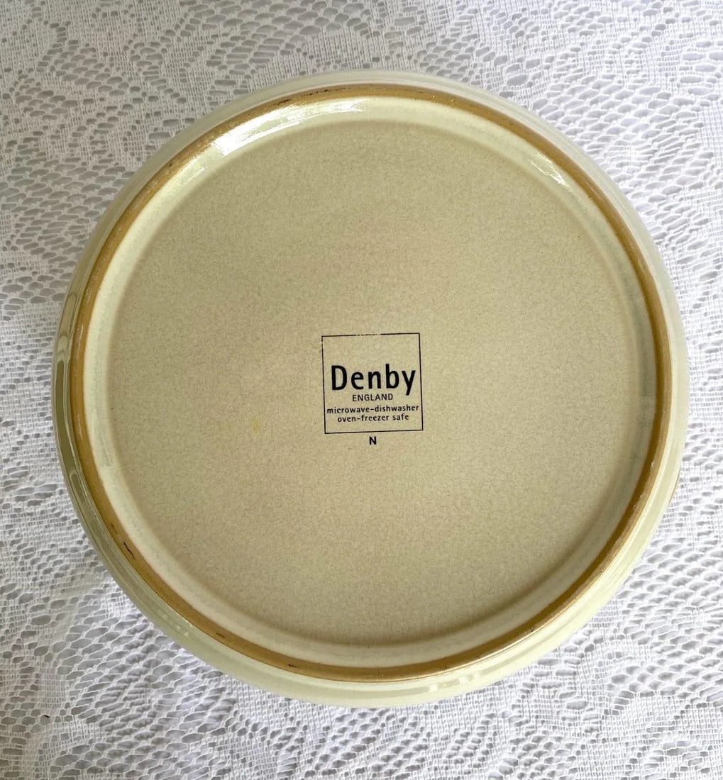 Denby-Langley Energy Round Covered Casserole Dish in Sage, Cream & Yellow Rim - 7
