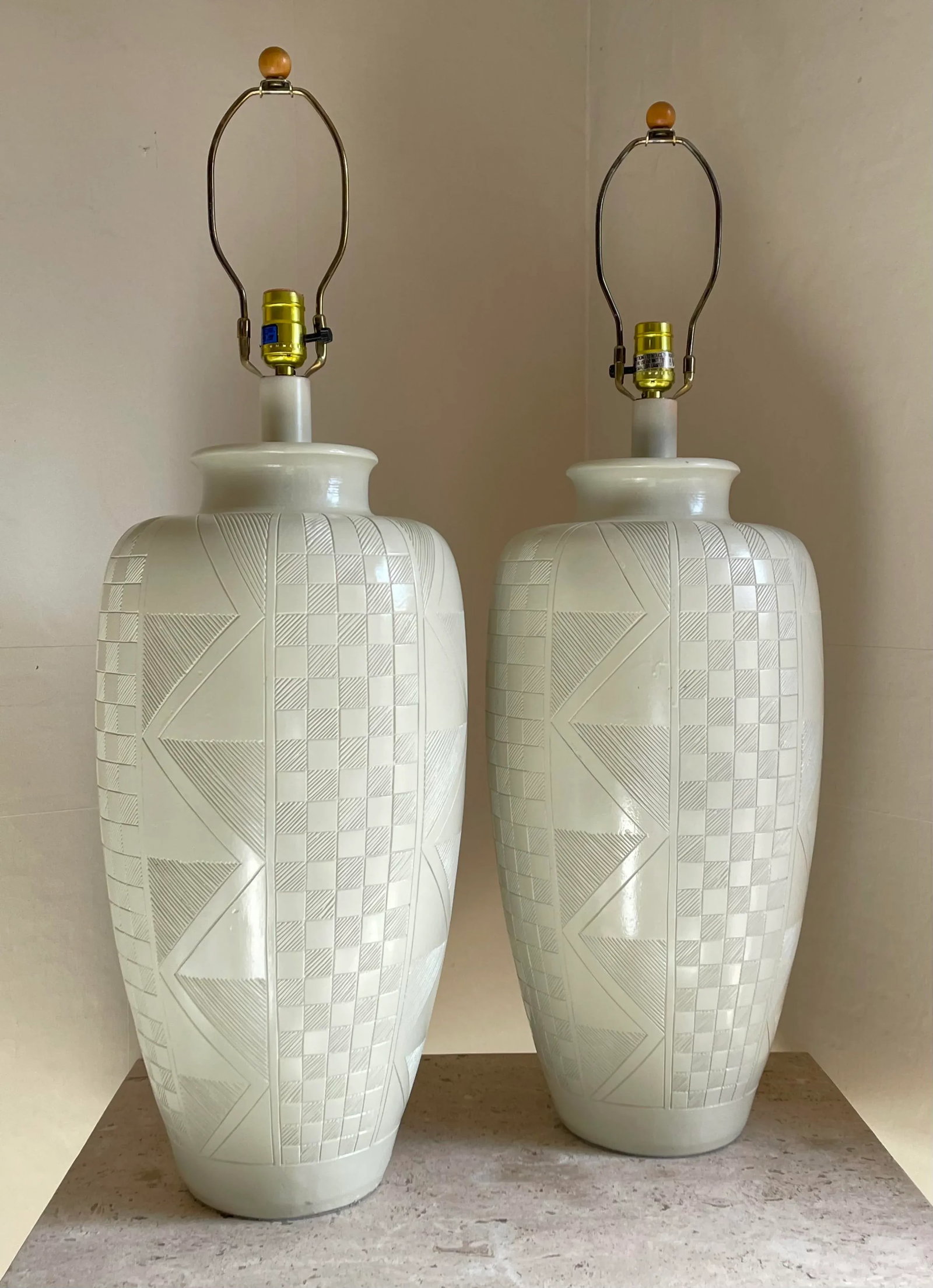 Pair of Casual Lamps of California 1988 Etched Post Modern Ceramic Lamps - 3