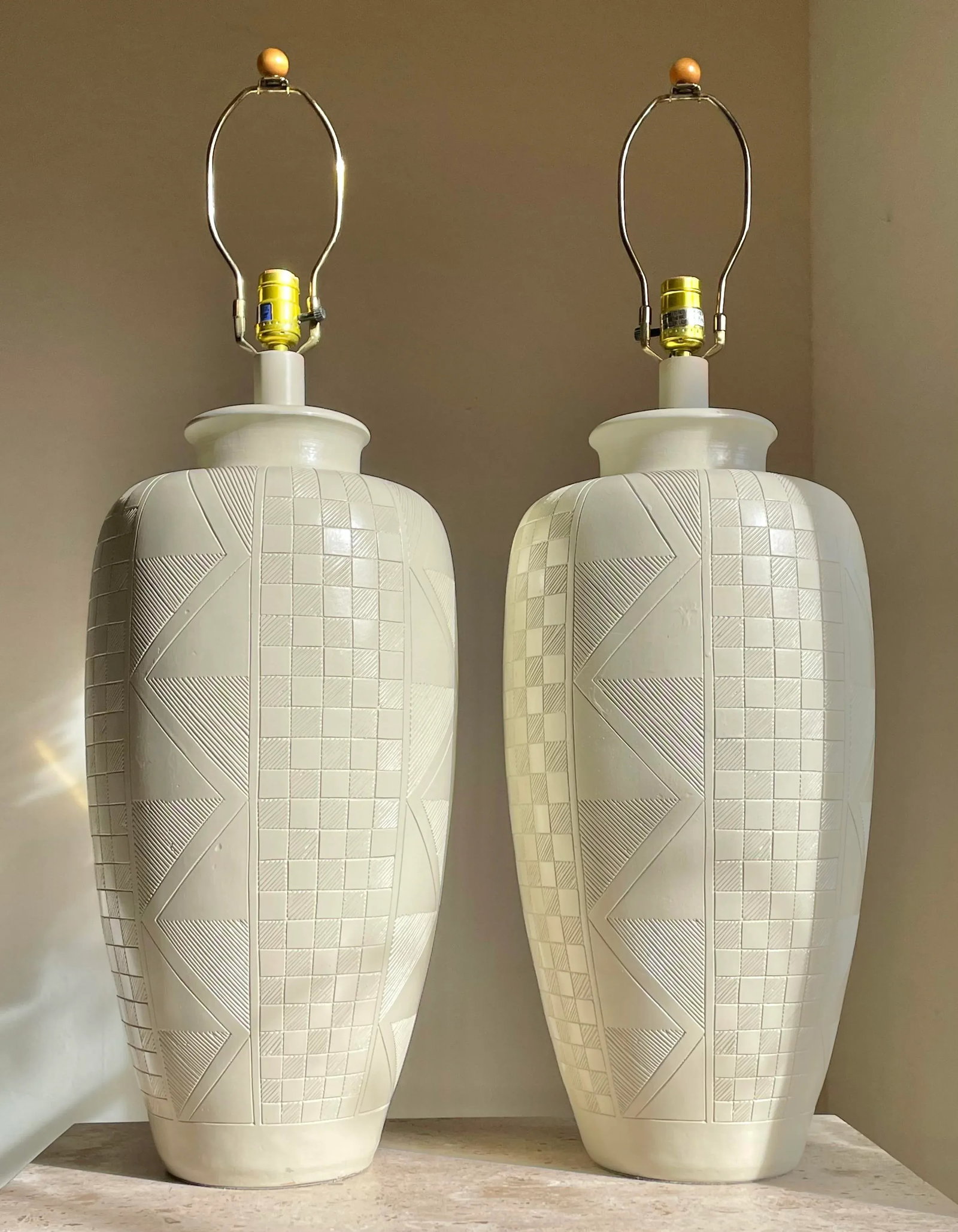 Pair of Casual Lamps of California 1988 Etched Post Modern Ceramic Lamps - 4