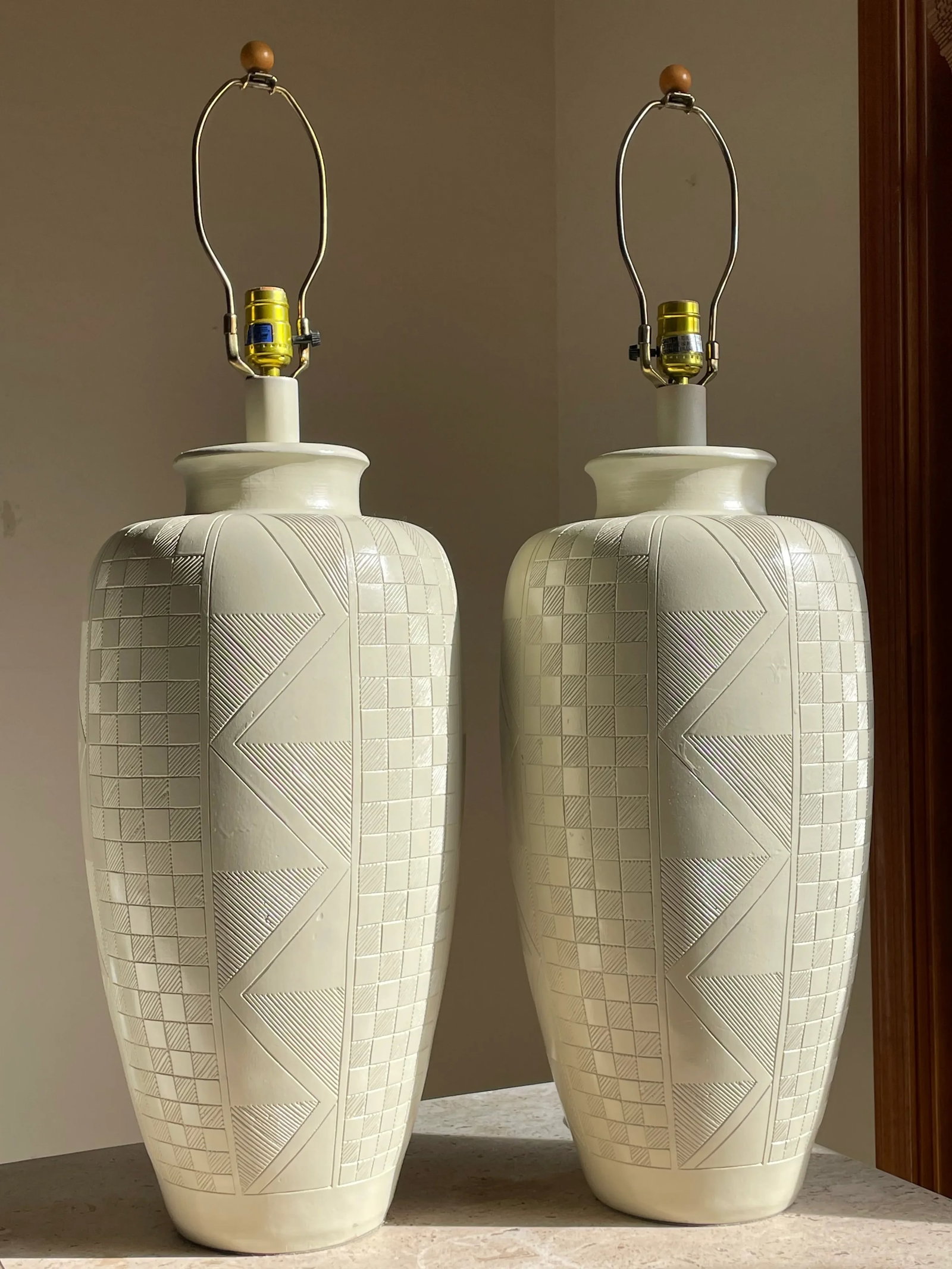Pair of Casual Lamps of California 1988 Etched Post Modern Ceramic Lamps - 5