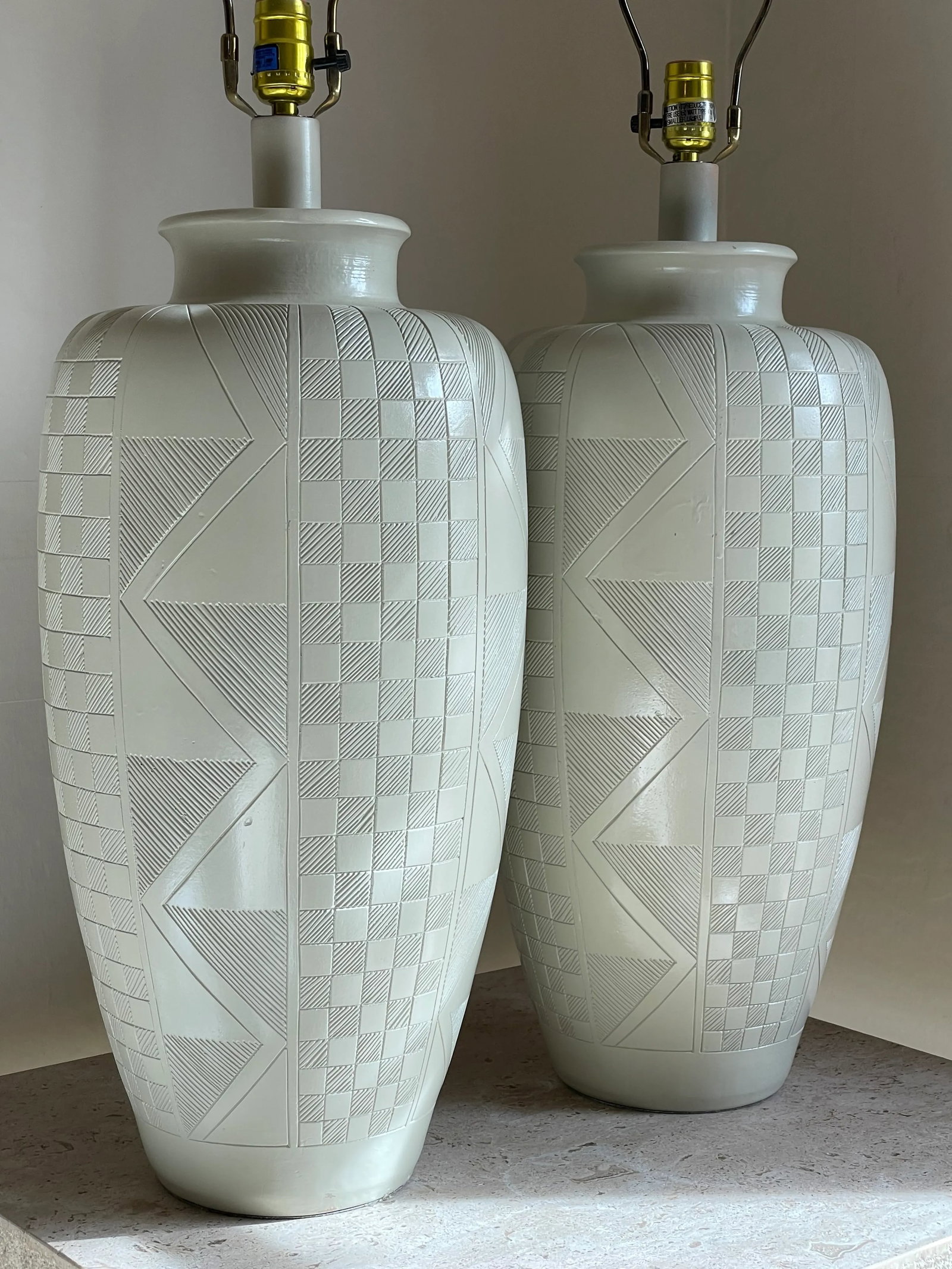Pair of Casual Lamps of California 1988 Etched Post Modern Ceramic Lamps - 6