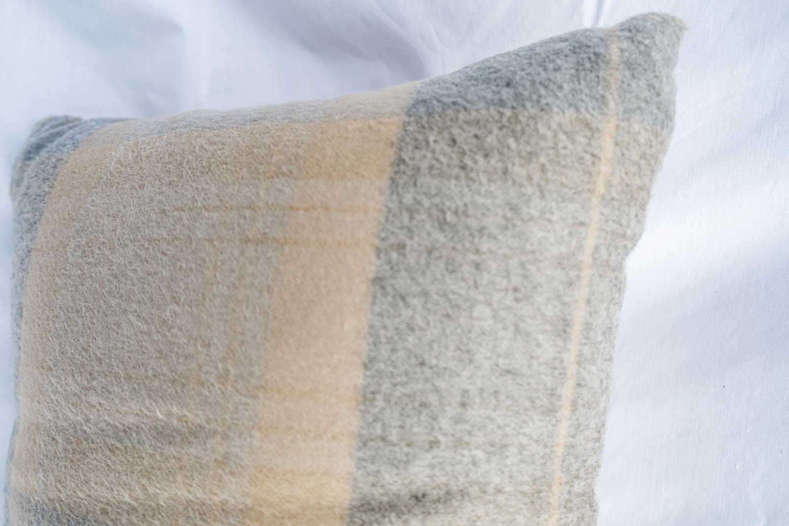 Sandra Jordan Prima Alpaca Single Lumbar Pillow - 5