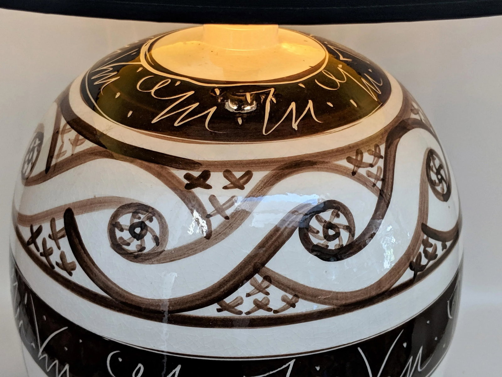 Vintage 1970s Cream & Brown Ceramic Table Lamp - 6