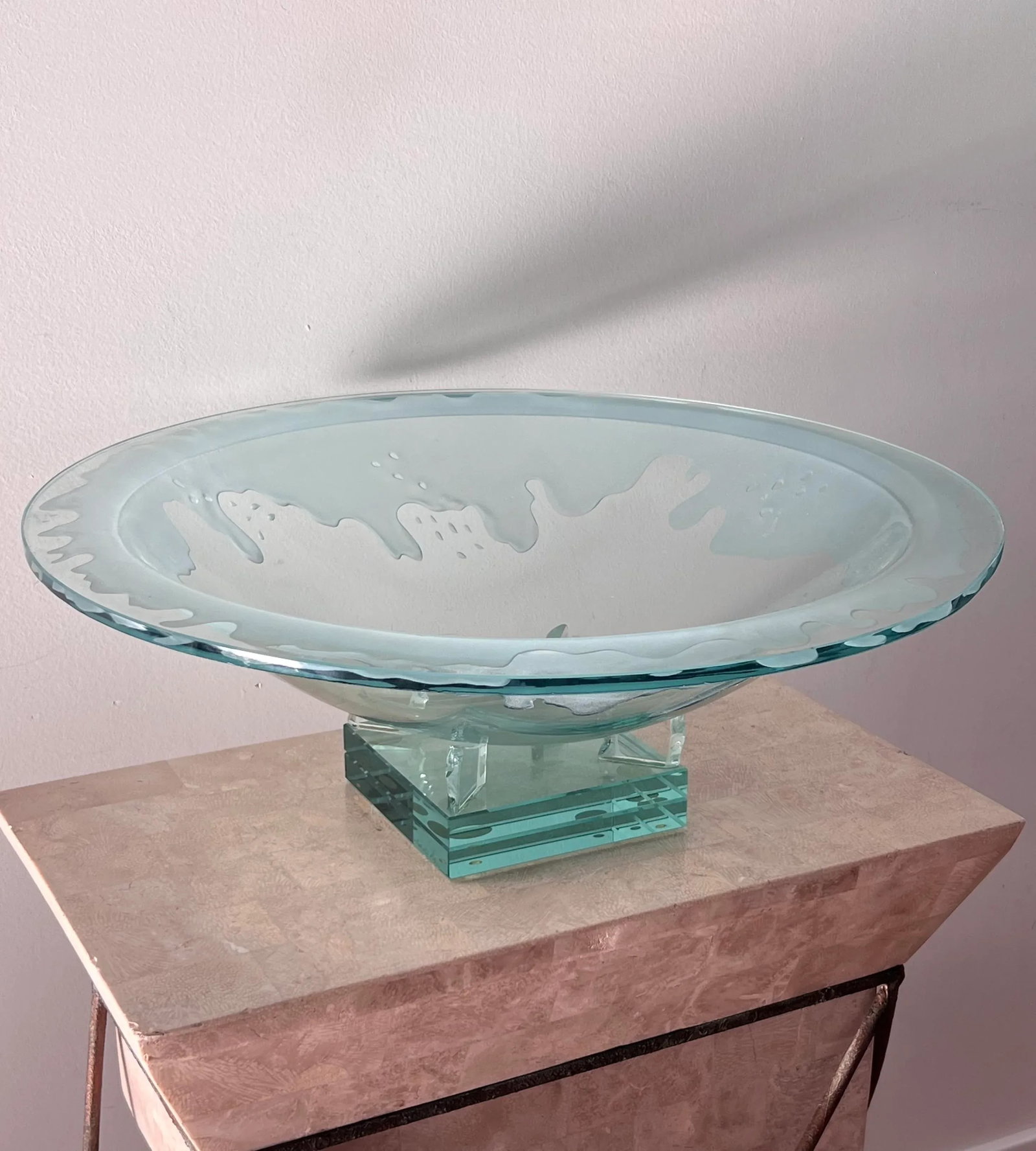 Monumental Art Glass Platter With Frosted Motif, on Plinth, Late 20th Century - 2