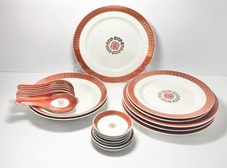 1970s Datang Tatung 25-Piece Porcelain Dinnerware Set - 2