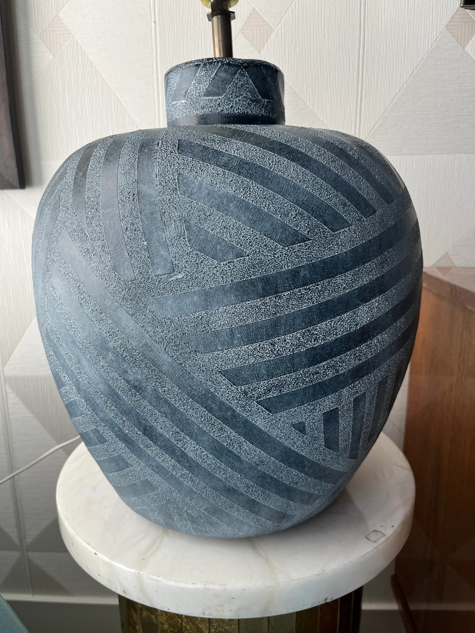Late 20th Century Postmodern Textured Plaster Table Lamp - 7