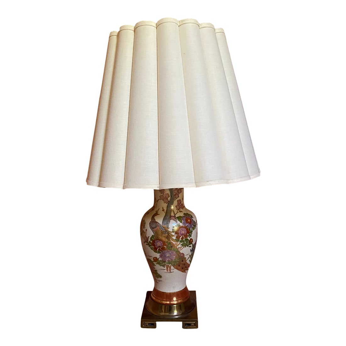 Vintage 1980s Peacock Chinoiserie Table Lamp: Lovely, Colorful Peacock Design with gold accents vintage table lamp with 14" original scalloped ecru shade. Condition: Alterations: Original Condition Unaltered Imperfections: Some Imperfections