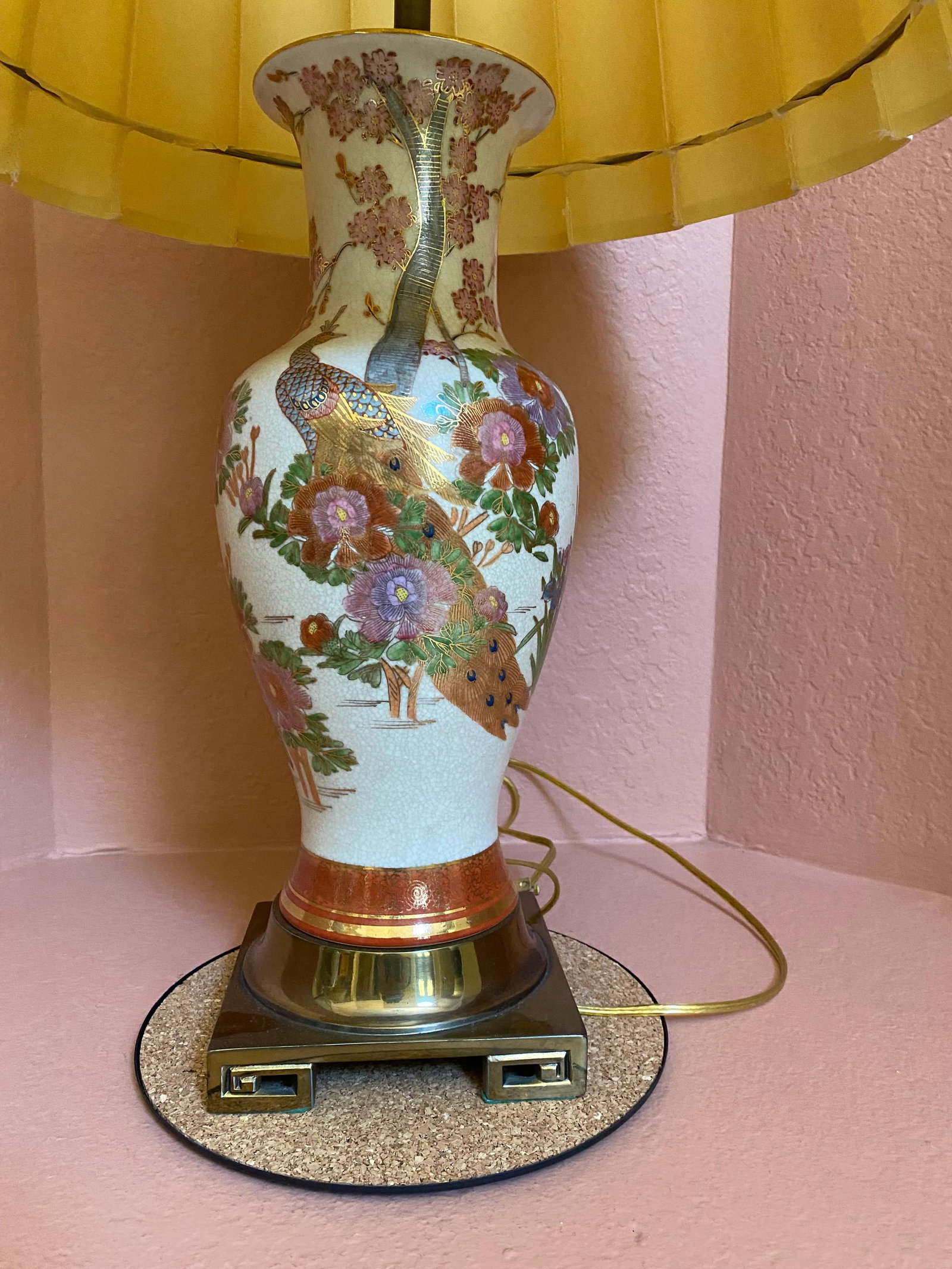 Vintage 1980s Peacock Chinoiserie Table Lamp - 6