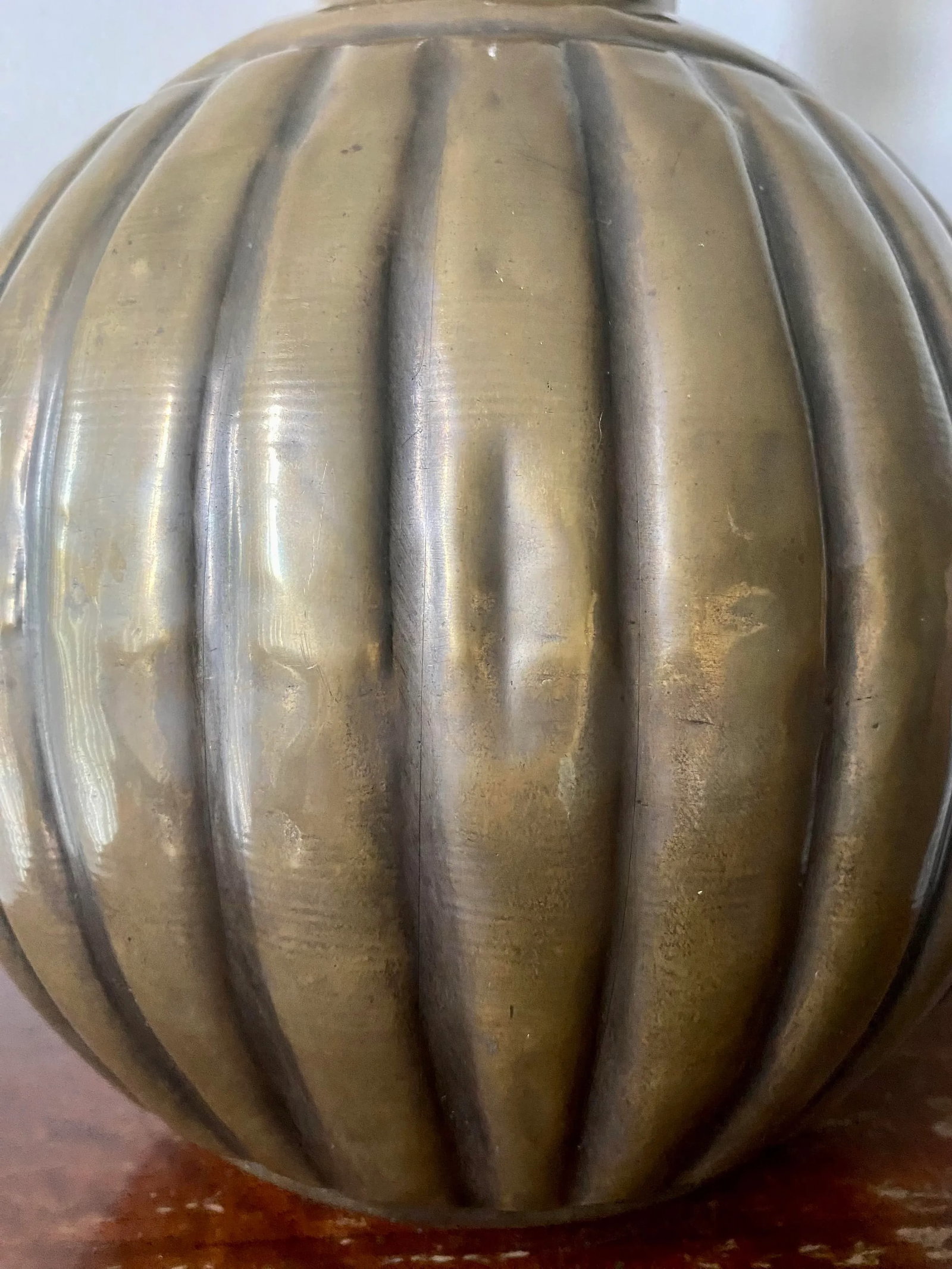 1970s Ribbed Melon Ball Table Lamp - 10