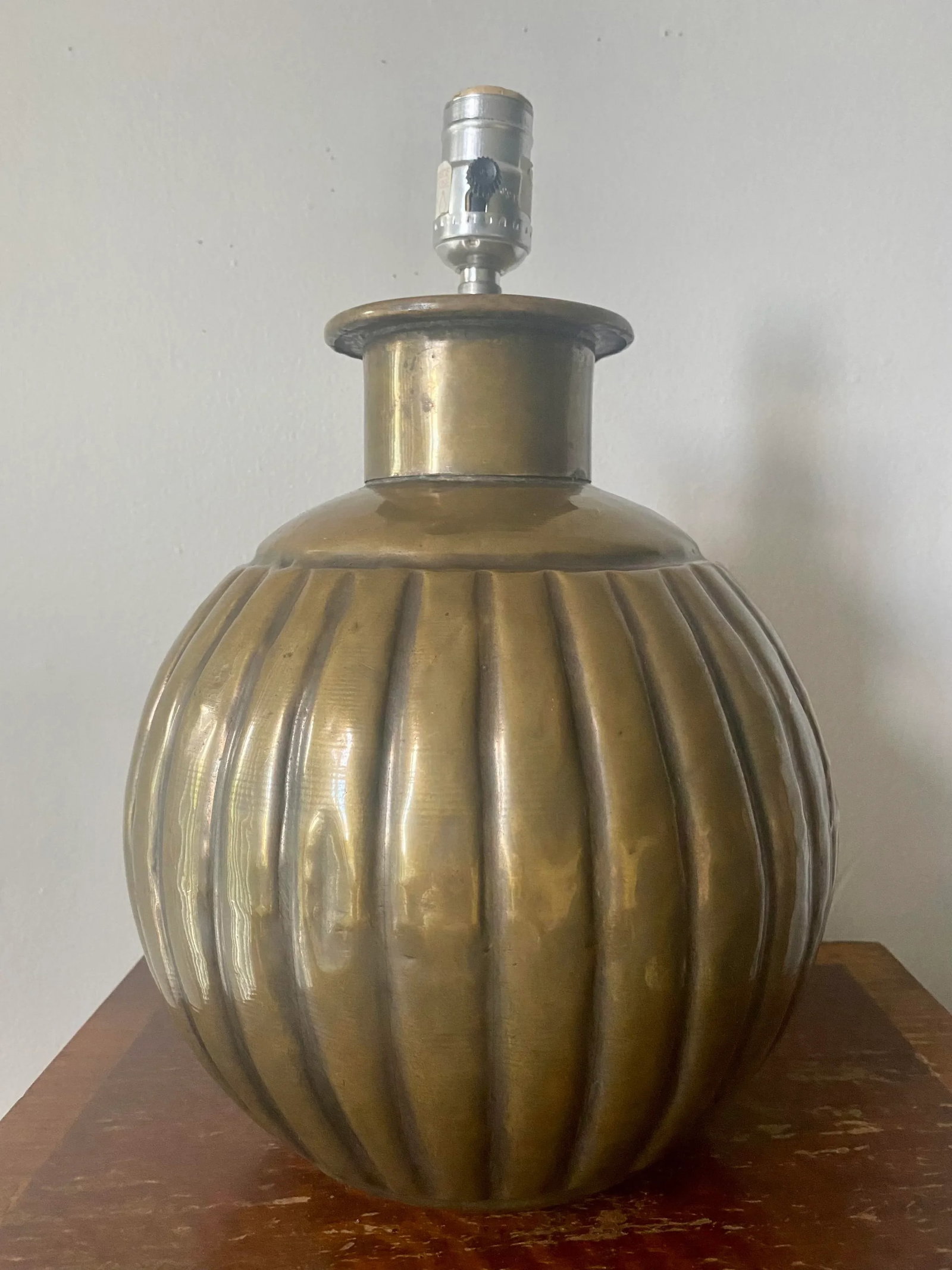 1970s Ribbed Melon Ball Table Lamp - 3