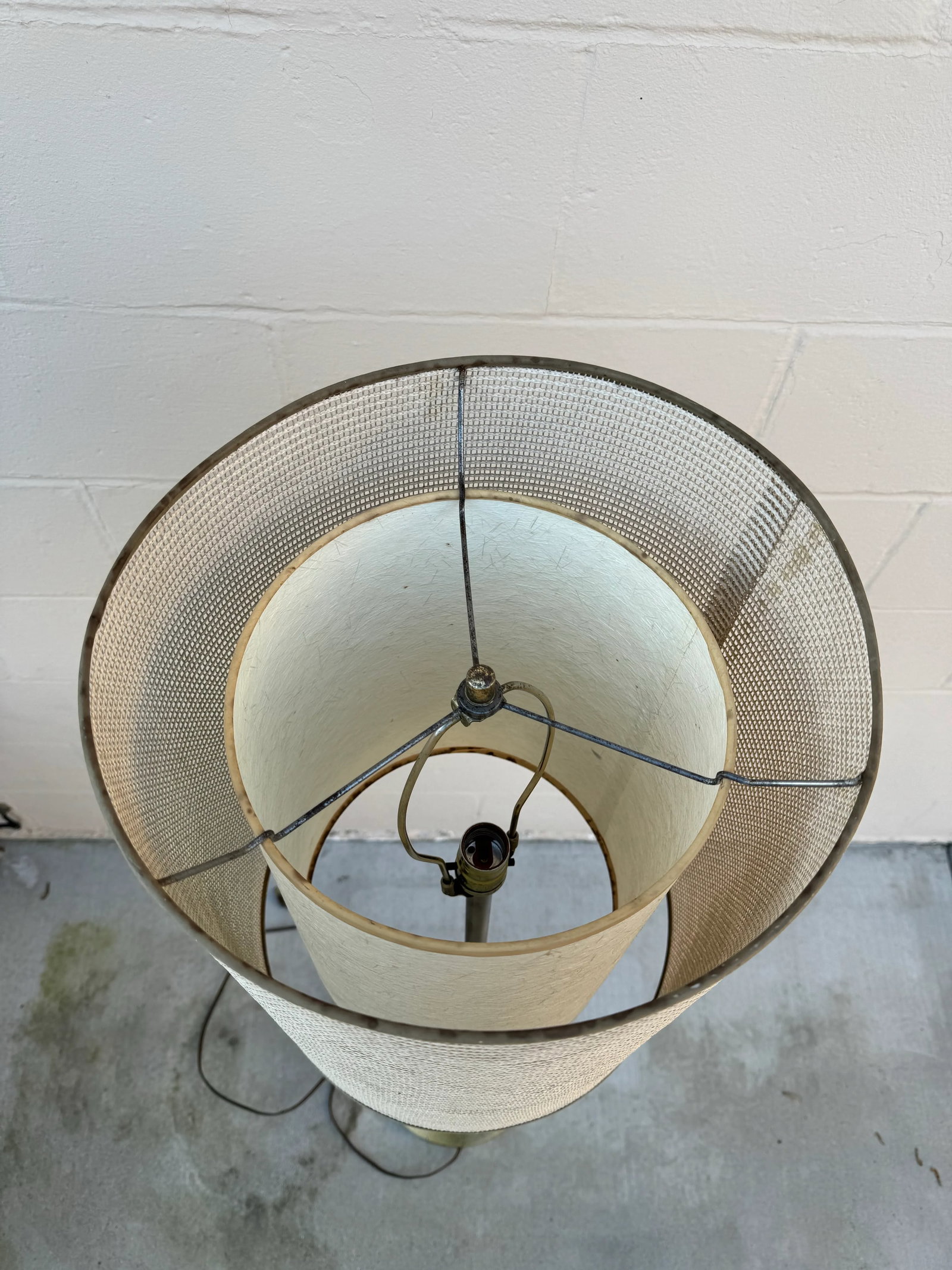 Mid-Century Modern Brass and Wood Floor Lamp With Double Fiberglass Drum Shade - 5