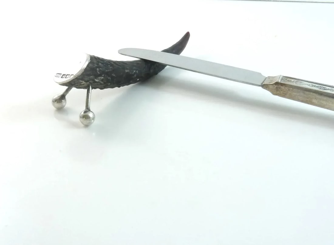 Late 19th Century English Horn and Silver Sterling Silver Knife Rests- Set of 2 - 6