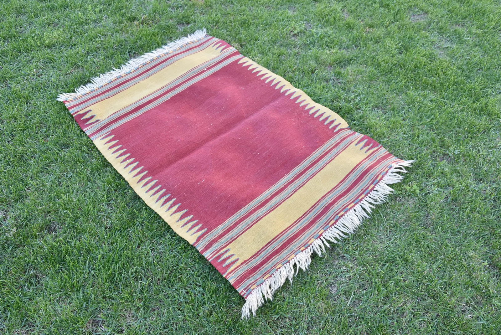 1970s Traditional Hand Knotted Turkish Cappadocia Small Size Kilim Rug - 3