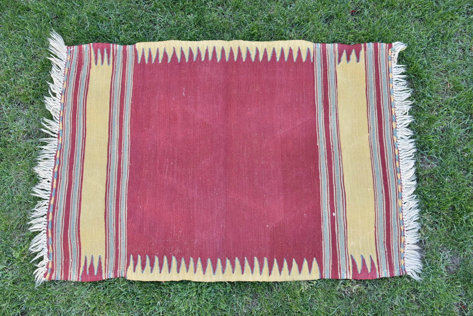 1970s Traditional Hand Knotted Turkish Cappadocia Small Size Kilim Rug - 4