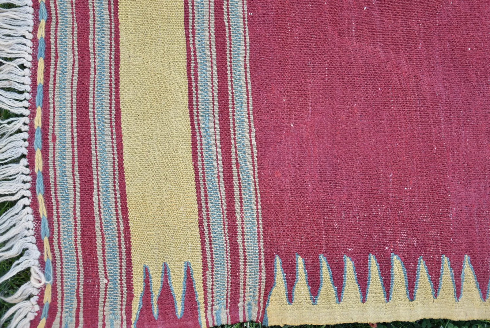 1970s Traditional Hand Knotted Turkish Cappadocia Small Size Kilim Rug - 6