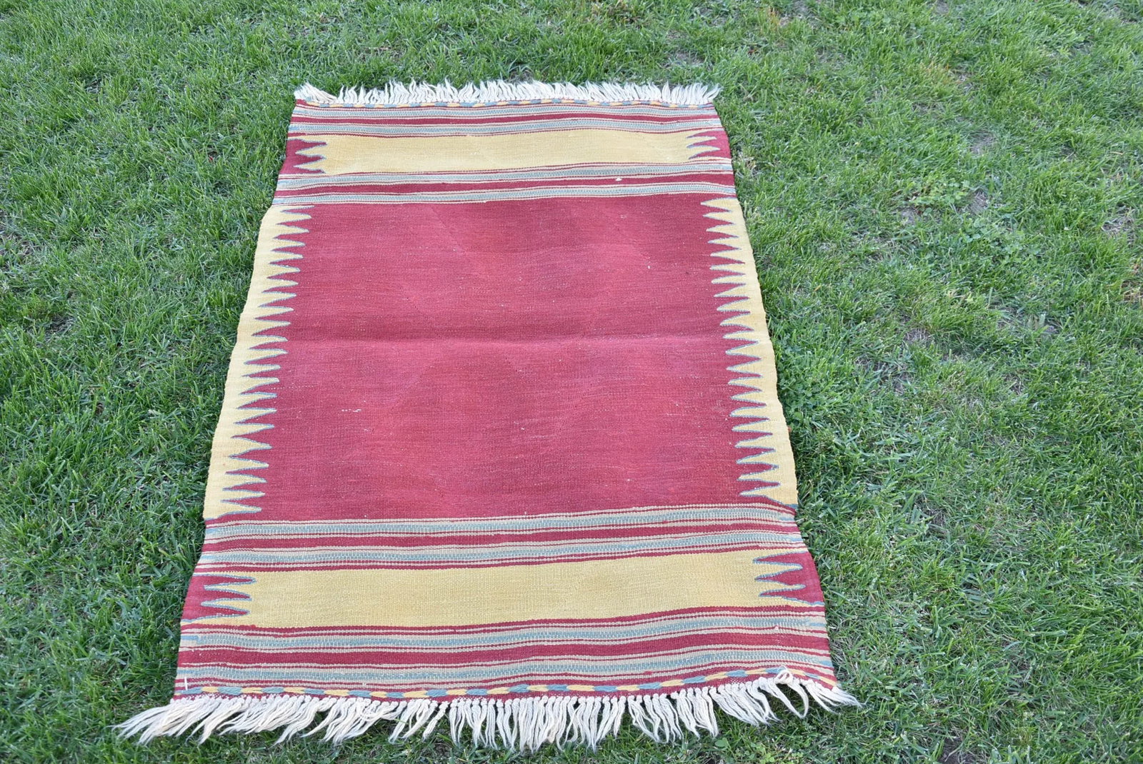 1970s Traditional Hand Knotted Turkish Cappadocia Small Size Kilim Rug - 7