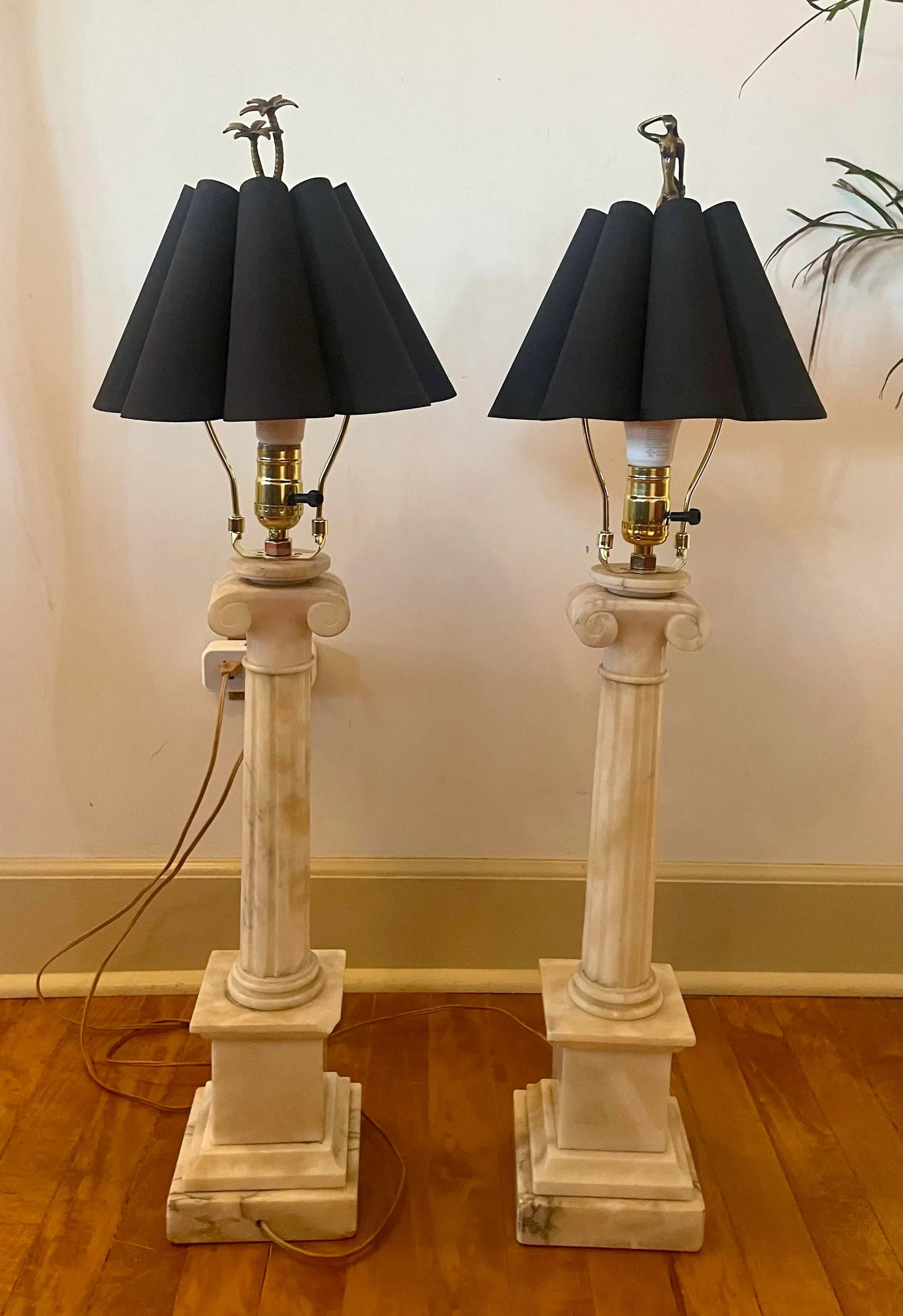 Early 20th Century Alabaster Column Lamp - a Pair - 11