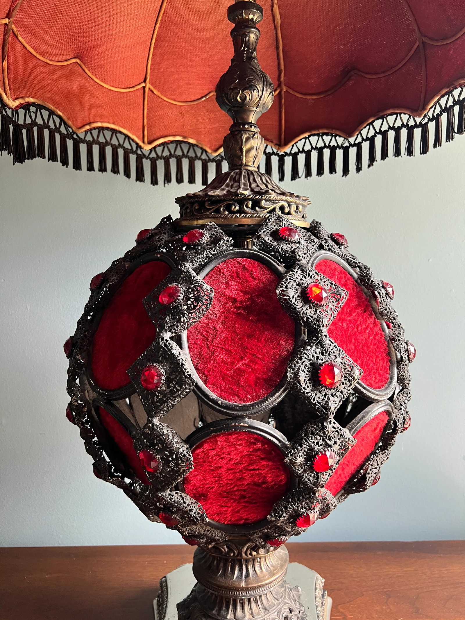 Mid 20th Century Falkenstein Victorian Gothic Revival Red and Black Table Lamp - 3