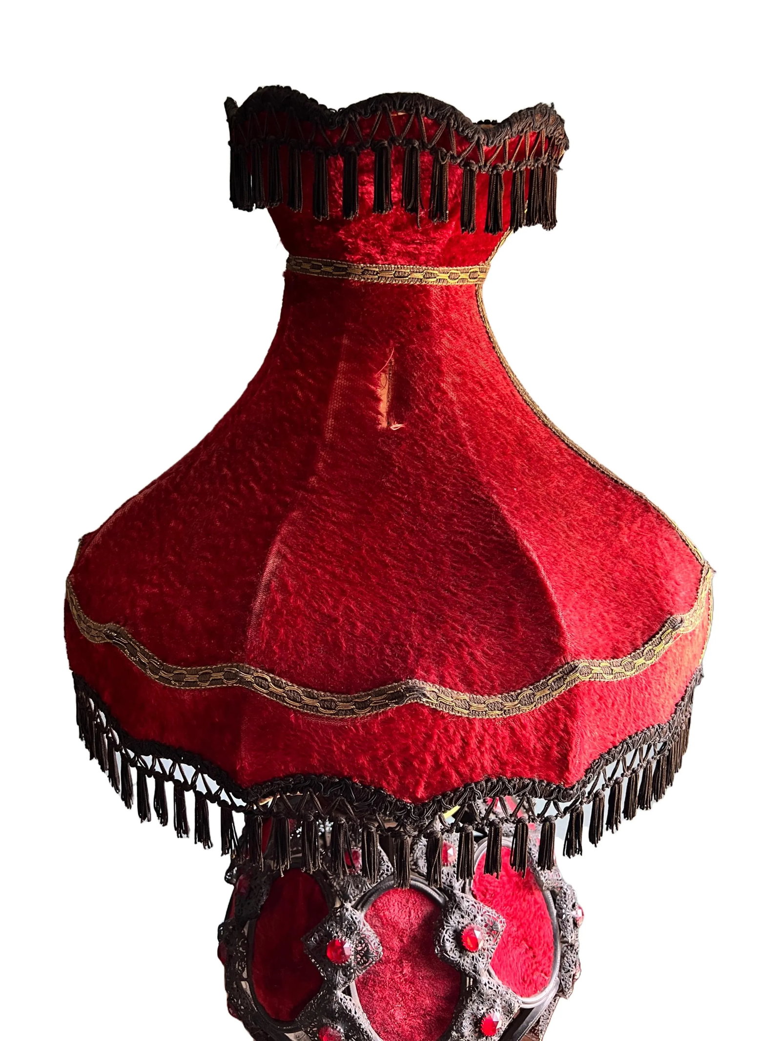 Mid 20th Century Falkenstein Victorian Gothic Revival Red and Black Table Lamp - 7