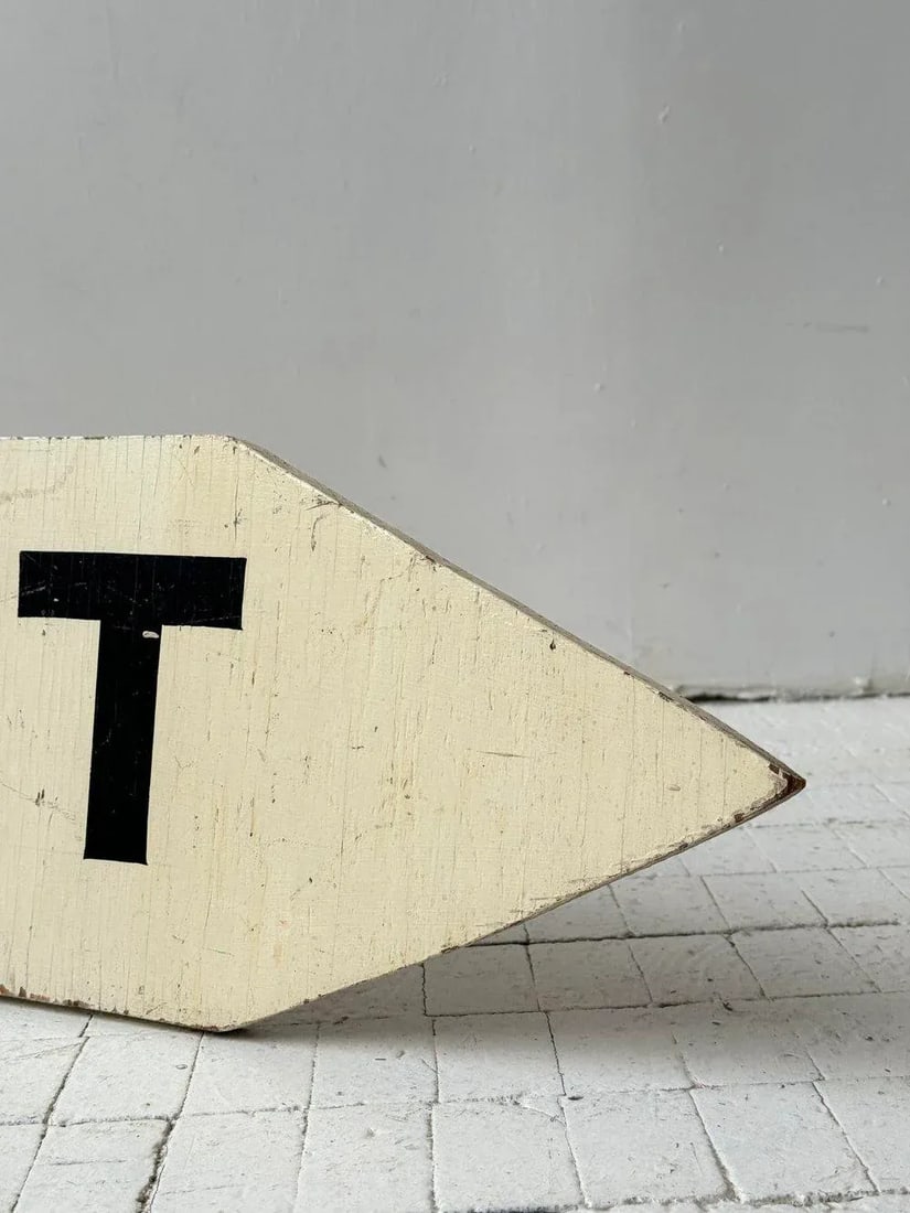 Vintage Directional Painted Plywood Exit Sign, Circa 1950s - 7